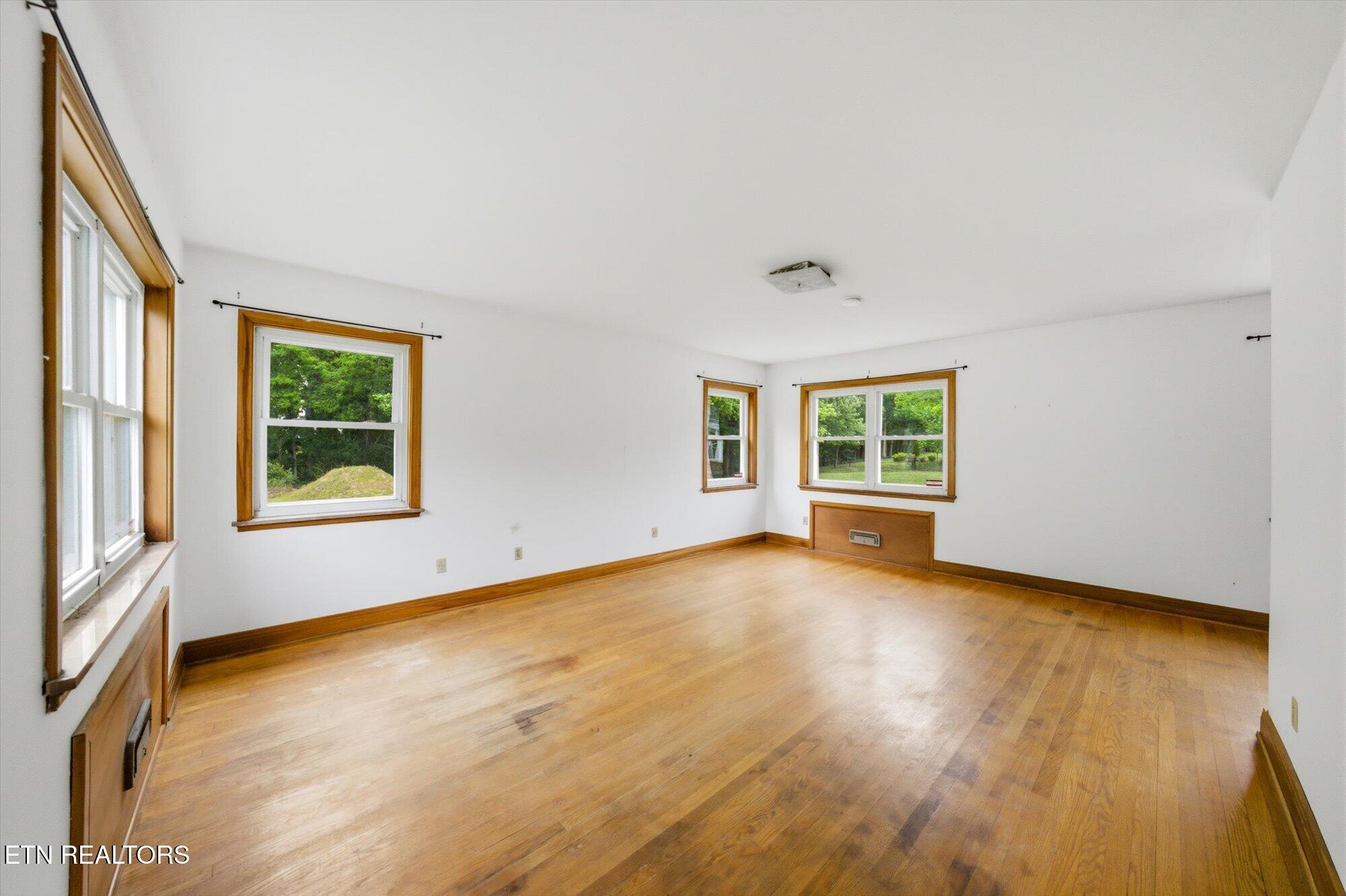 5215 E Sunset Road Knoxville TN 37914