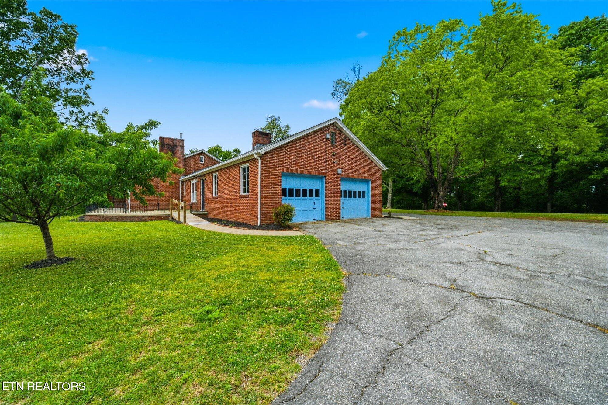 5215 E Sunset Road Knoxville TN 37914