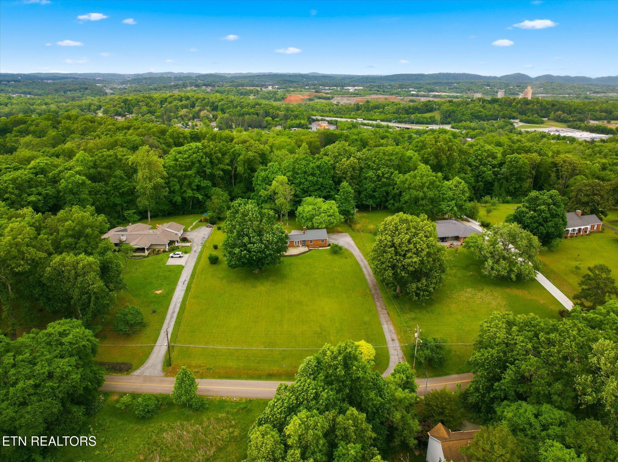 5215 E Sunset Road Knoxville TN 37914