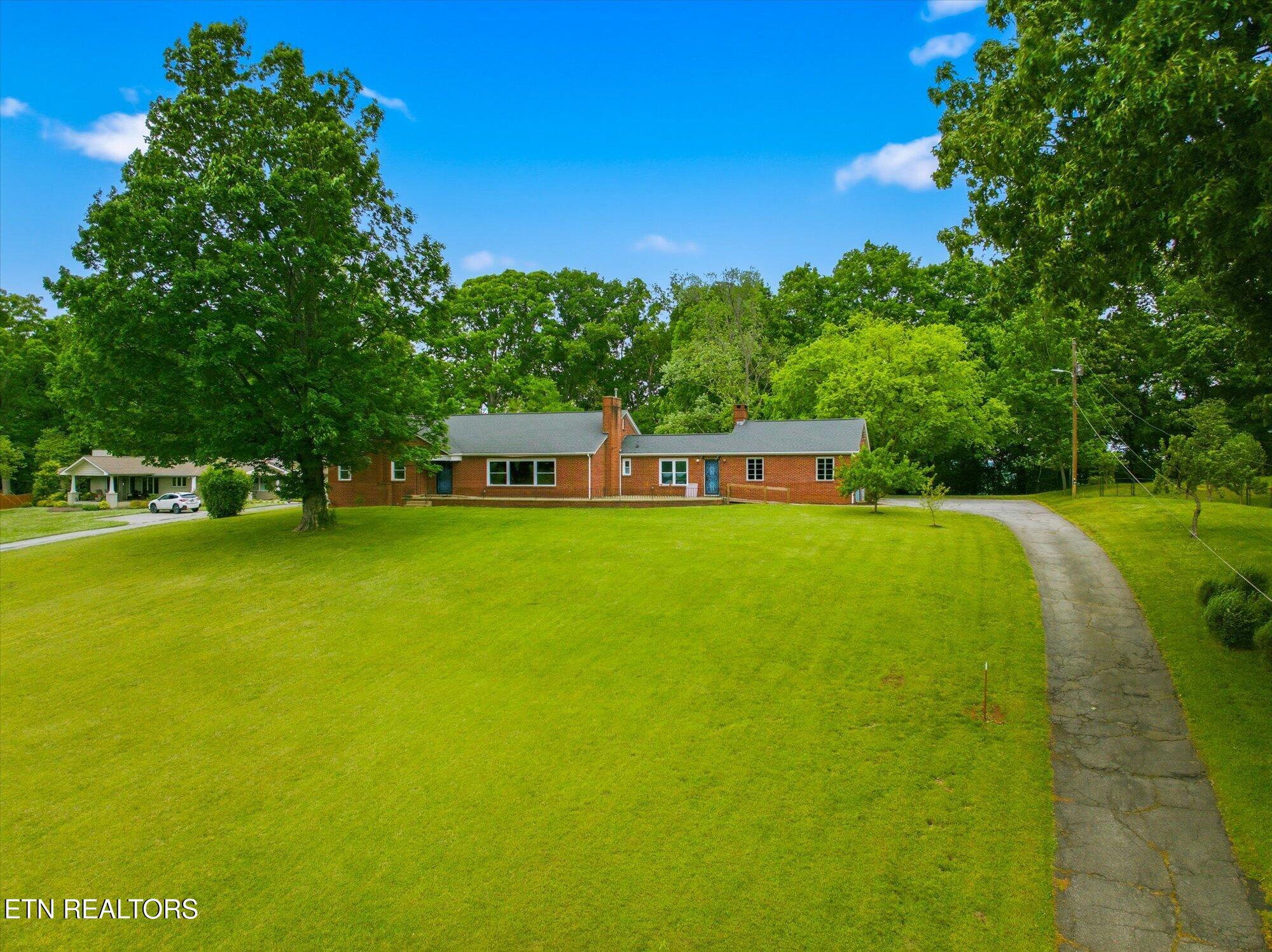 5215 E Sunset Road Knoxville TN 37914