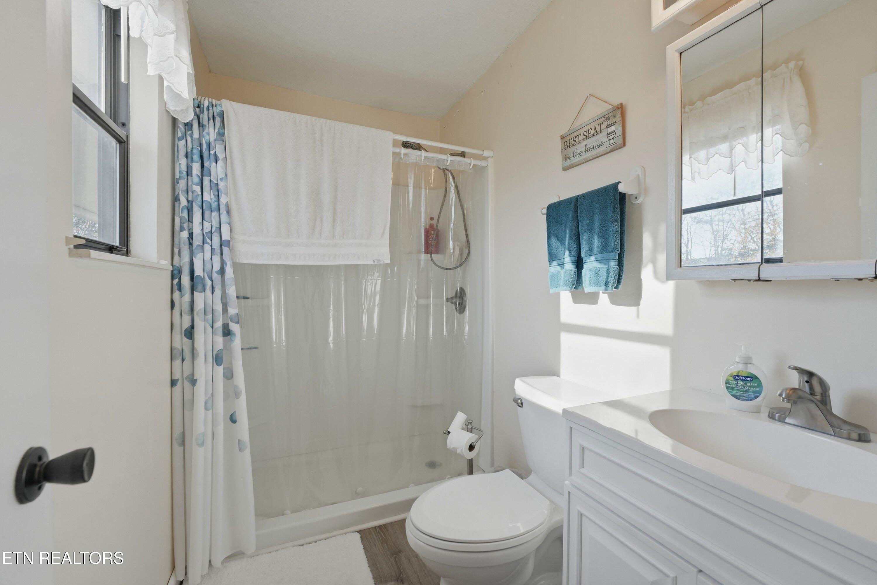 728 Schneider Lane Sevierville TN 37862