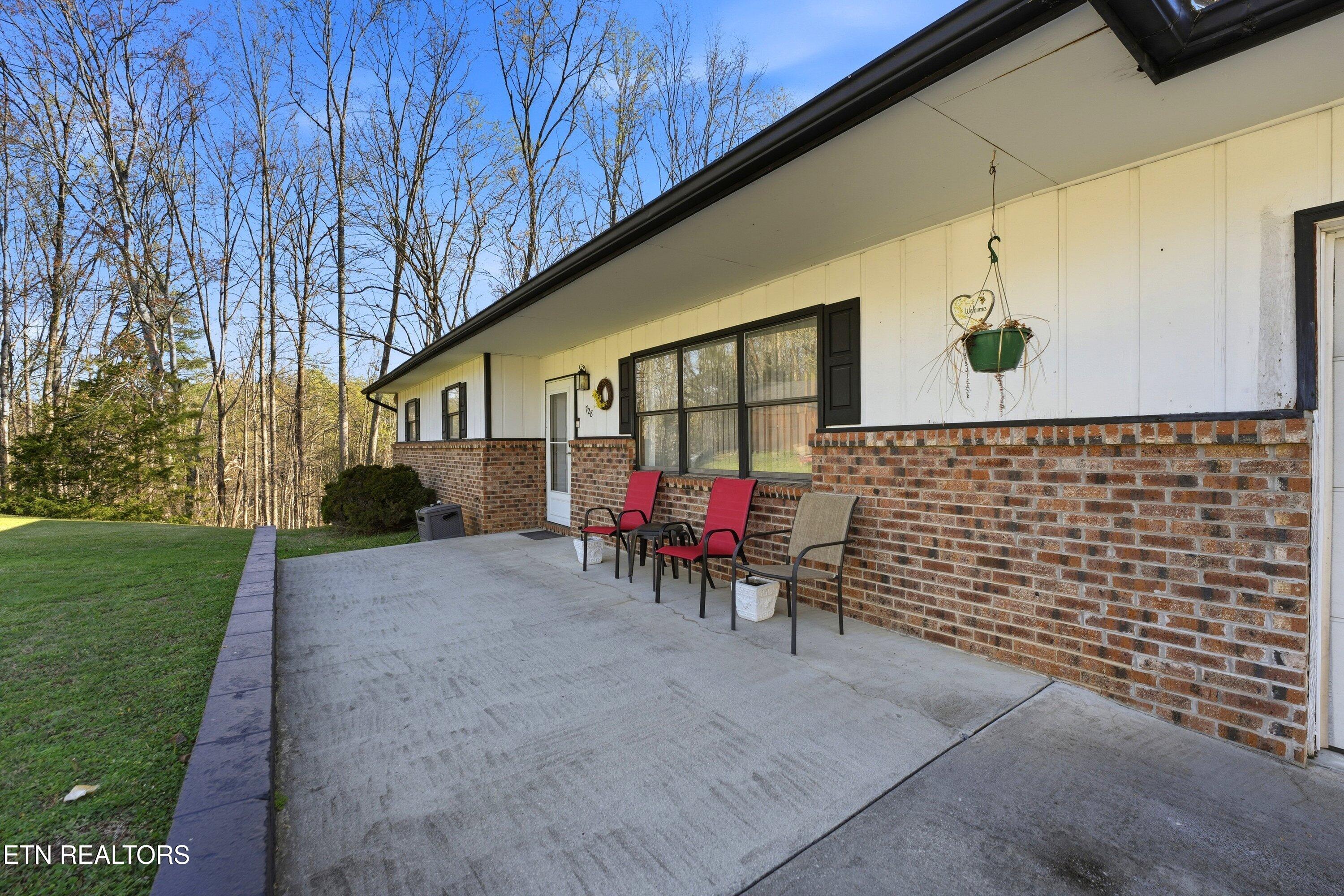 728 Schneider Lane Sevierville TN 37862