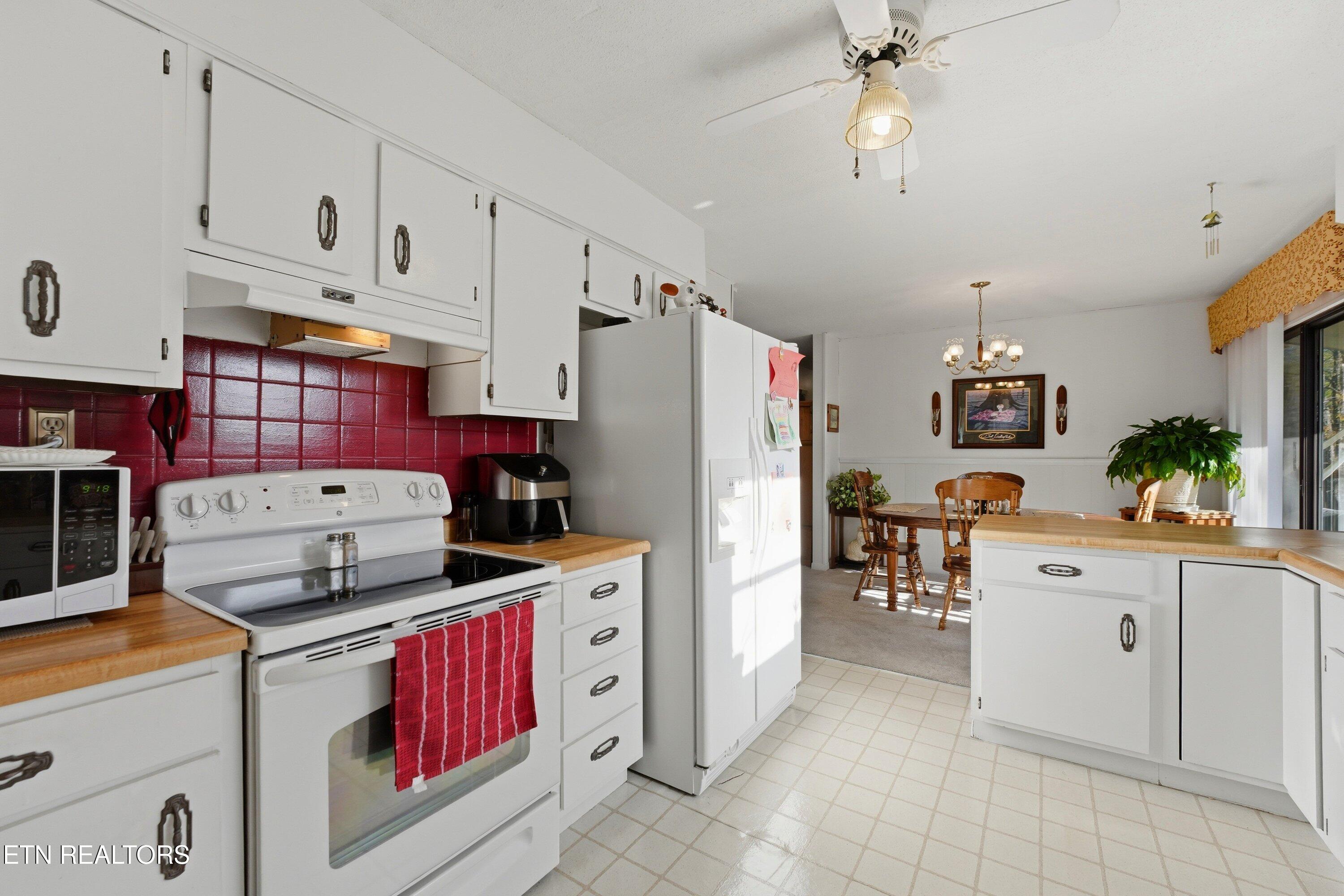 728 Schneider Lane Sevierville TN 37862