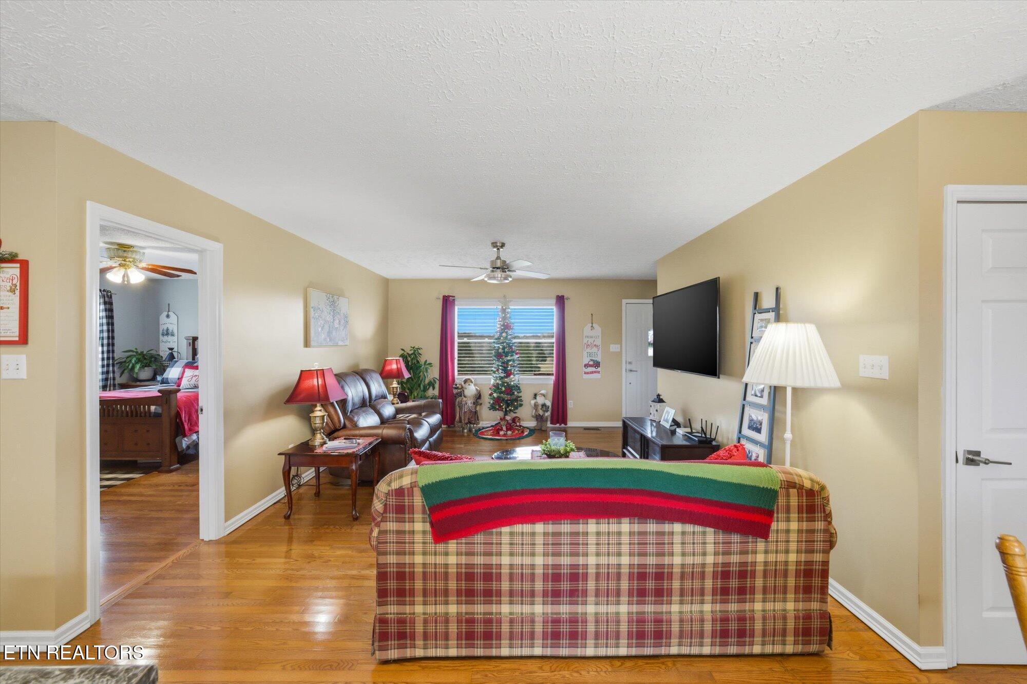 411 Meadowbreeze Road Corryton TN 37721
