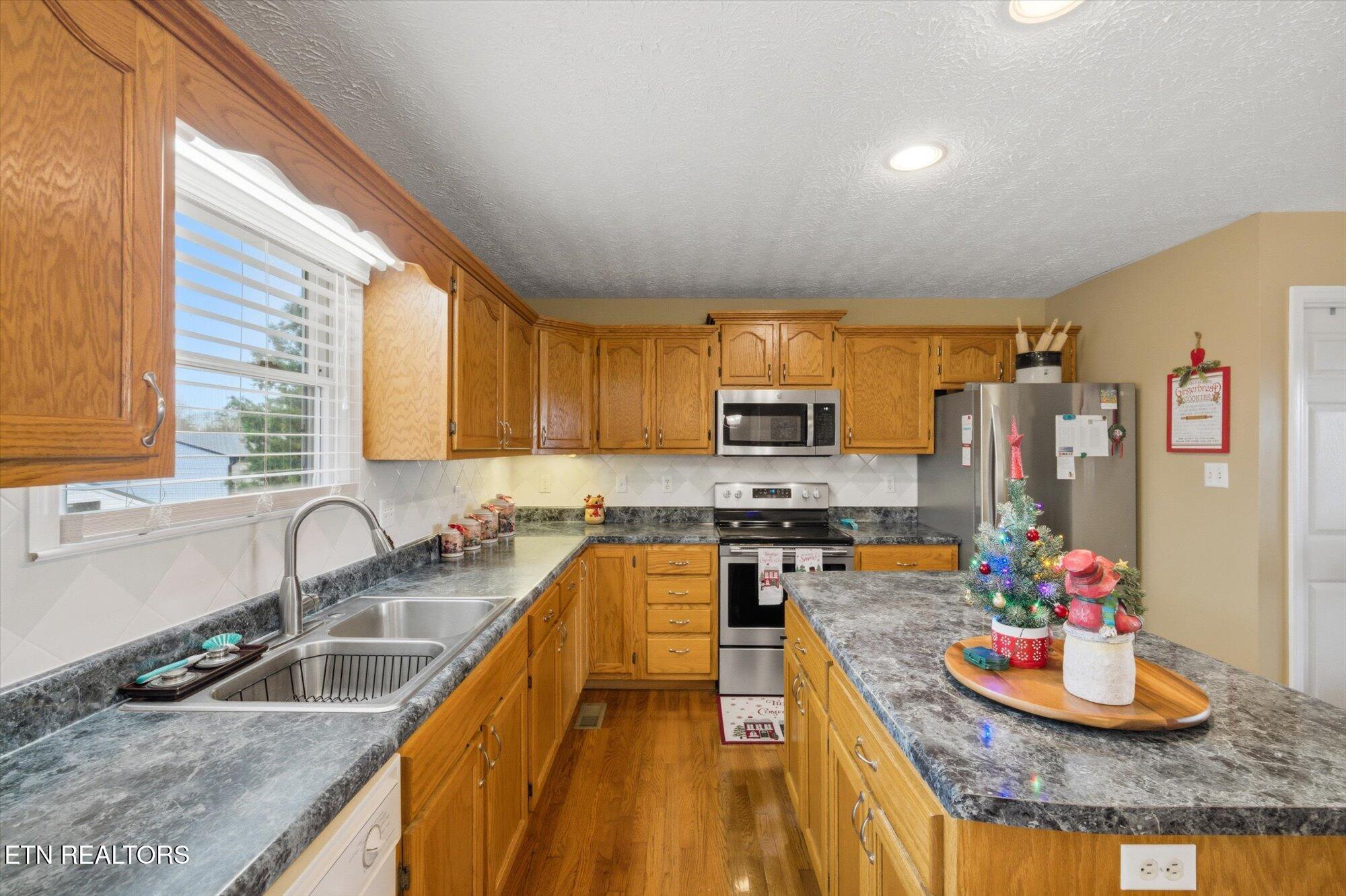 411 Meadowbreeze Road Corryton TN 37721