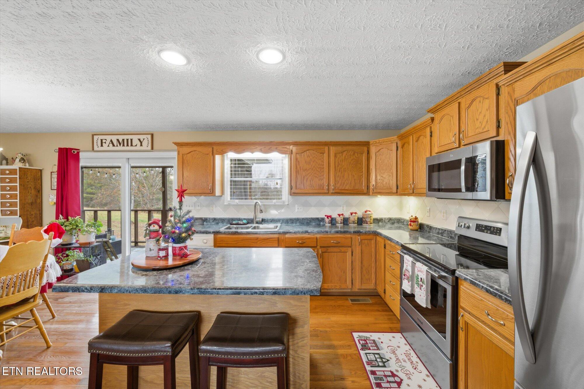 411 Meadowbreeze Road Corryton TN 37721