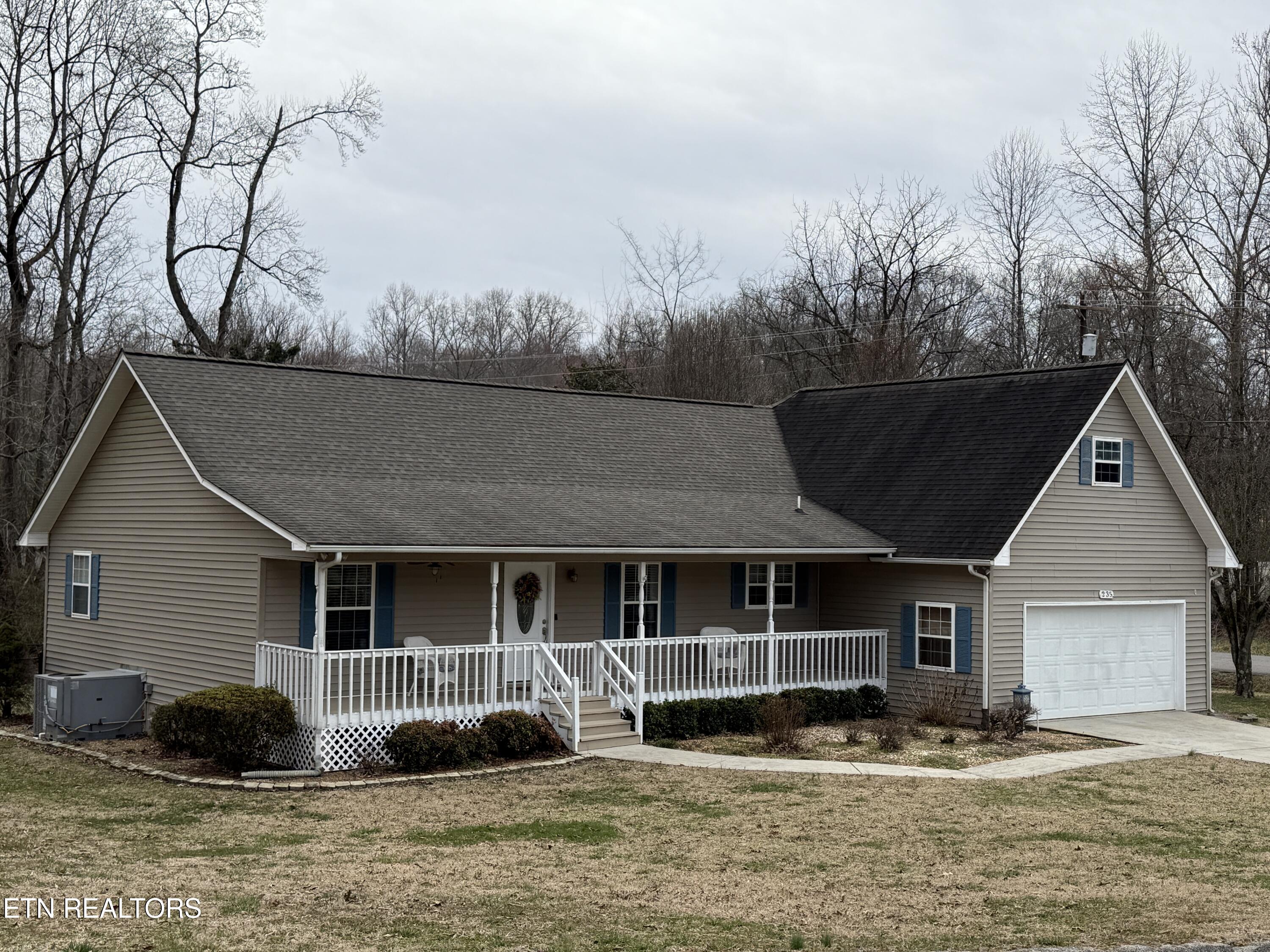 235 Van Stowe Road Harriman TN 37748