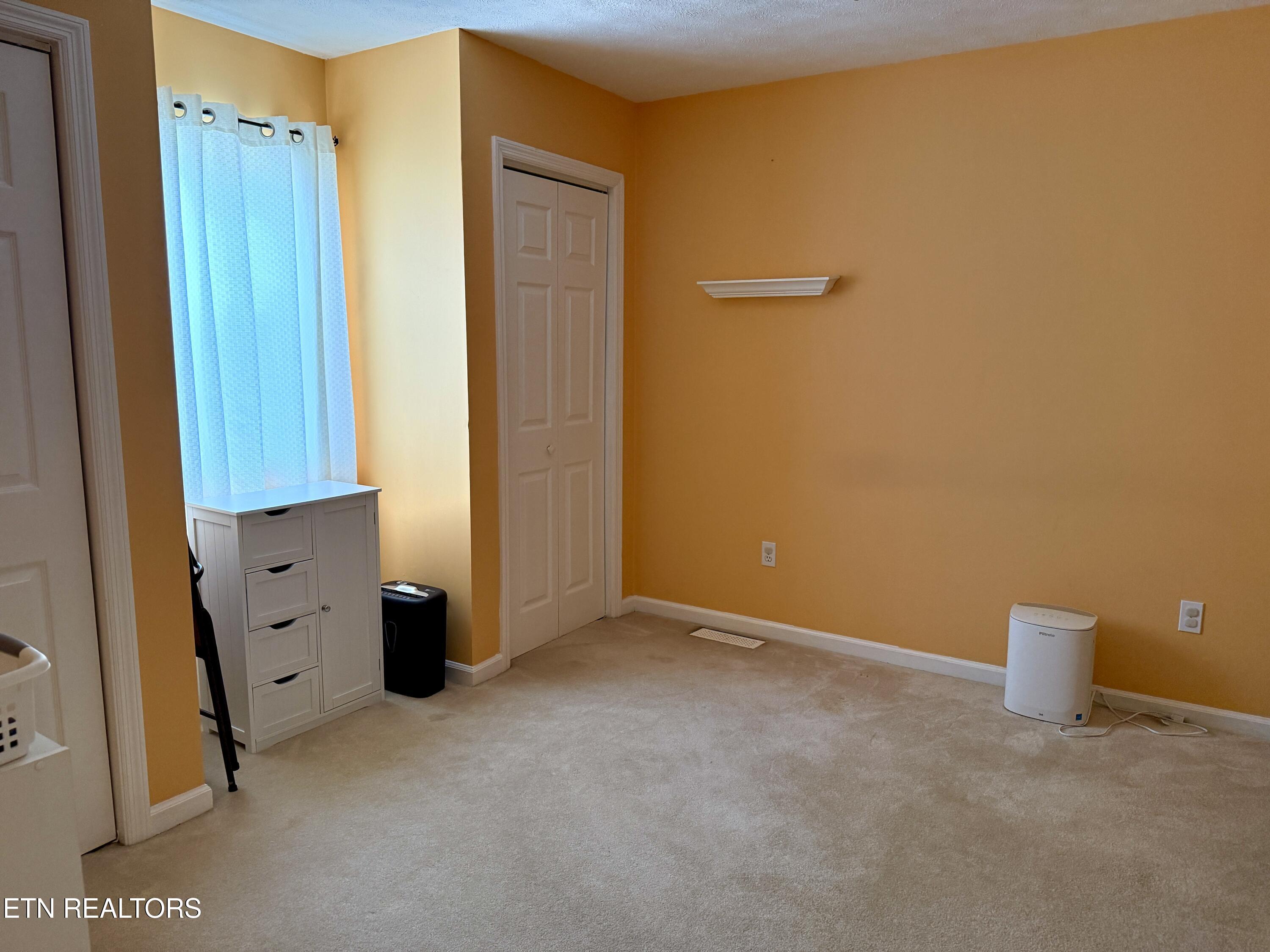 235 Van Stowe Road Harriman TN 37748