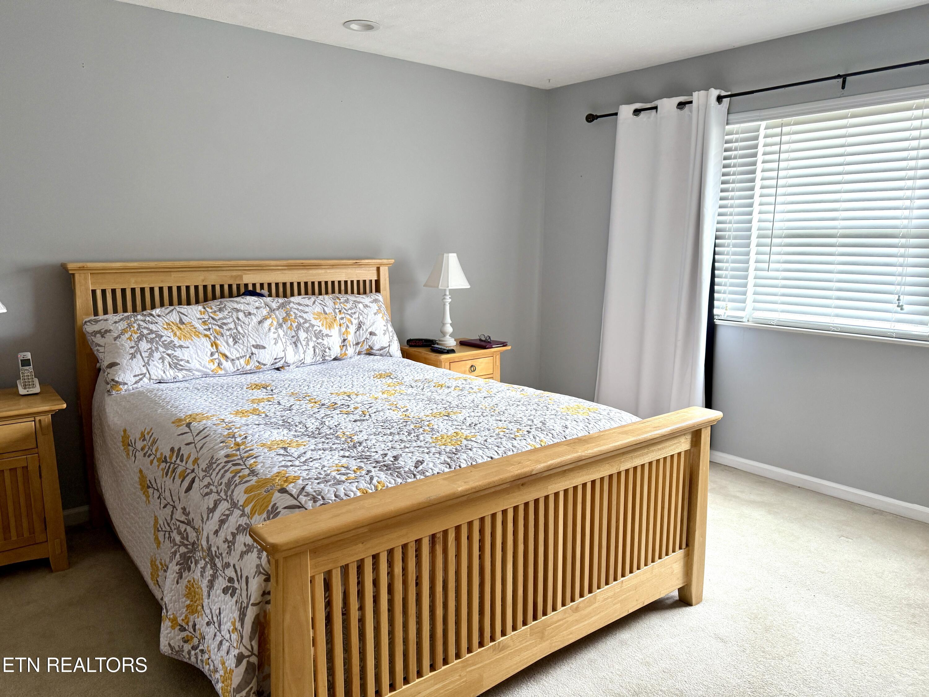 235 Van Stowe Road Harriman TN 37748