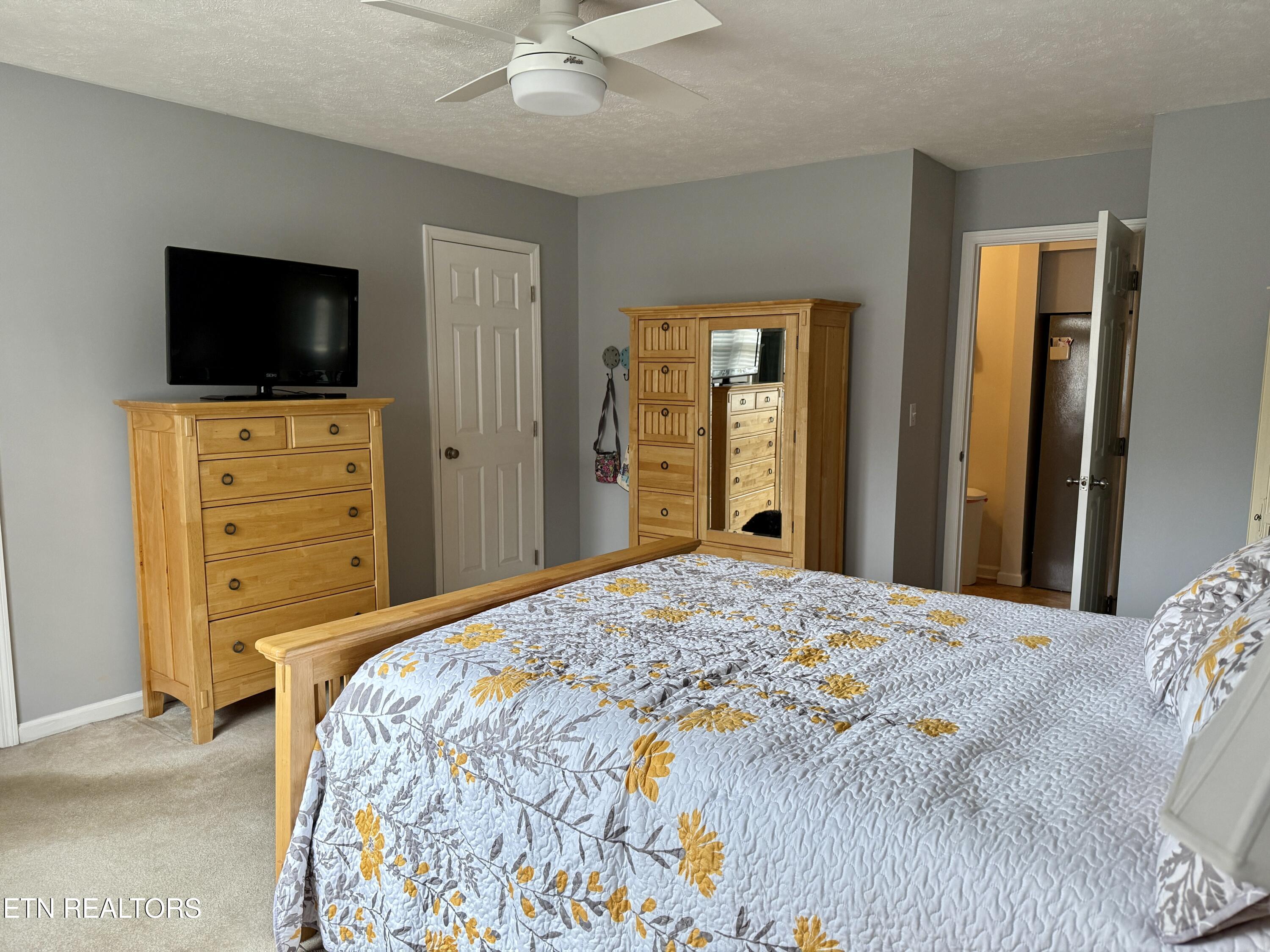 235 Van Stowe Road Harriman TN 37748
