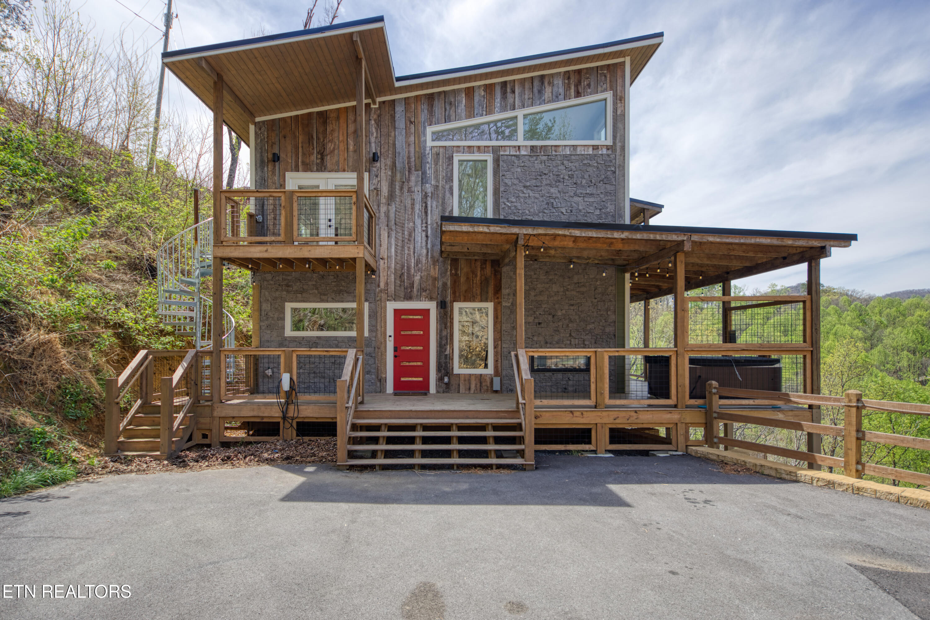 3322 Sugar Maple Loop Road Sevierville TN 37862