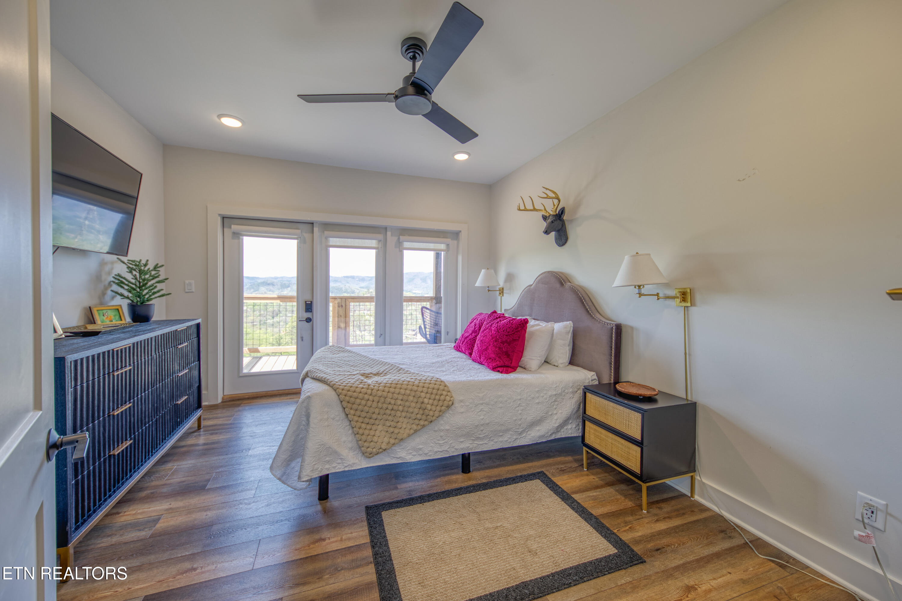 3322 Sugar Maple Loop Road Sevierville TN 37862