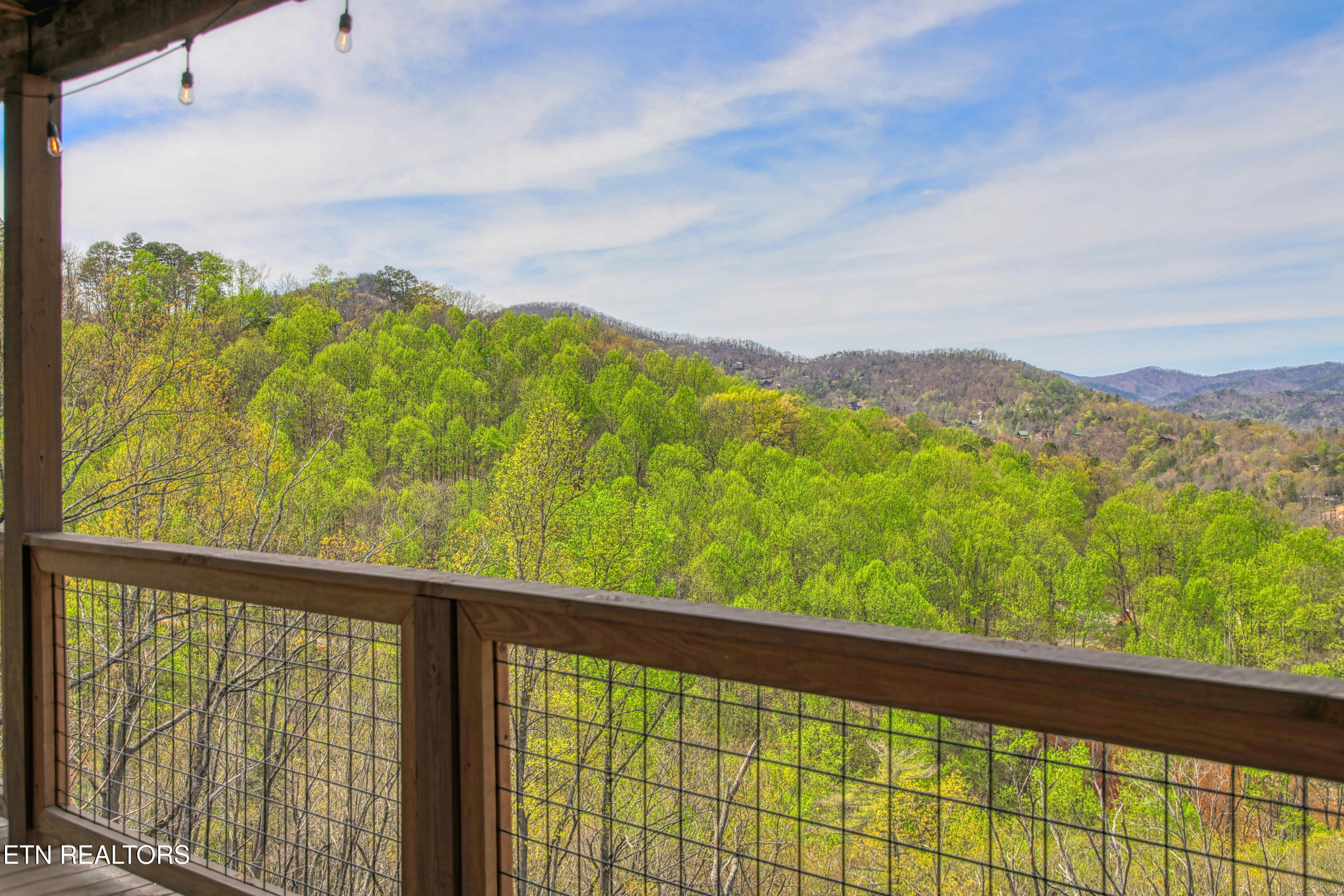 3322 Sugar Maple Loop Road Sevierville TN 37862