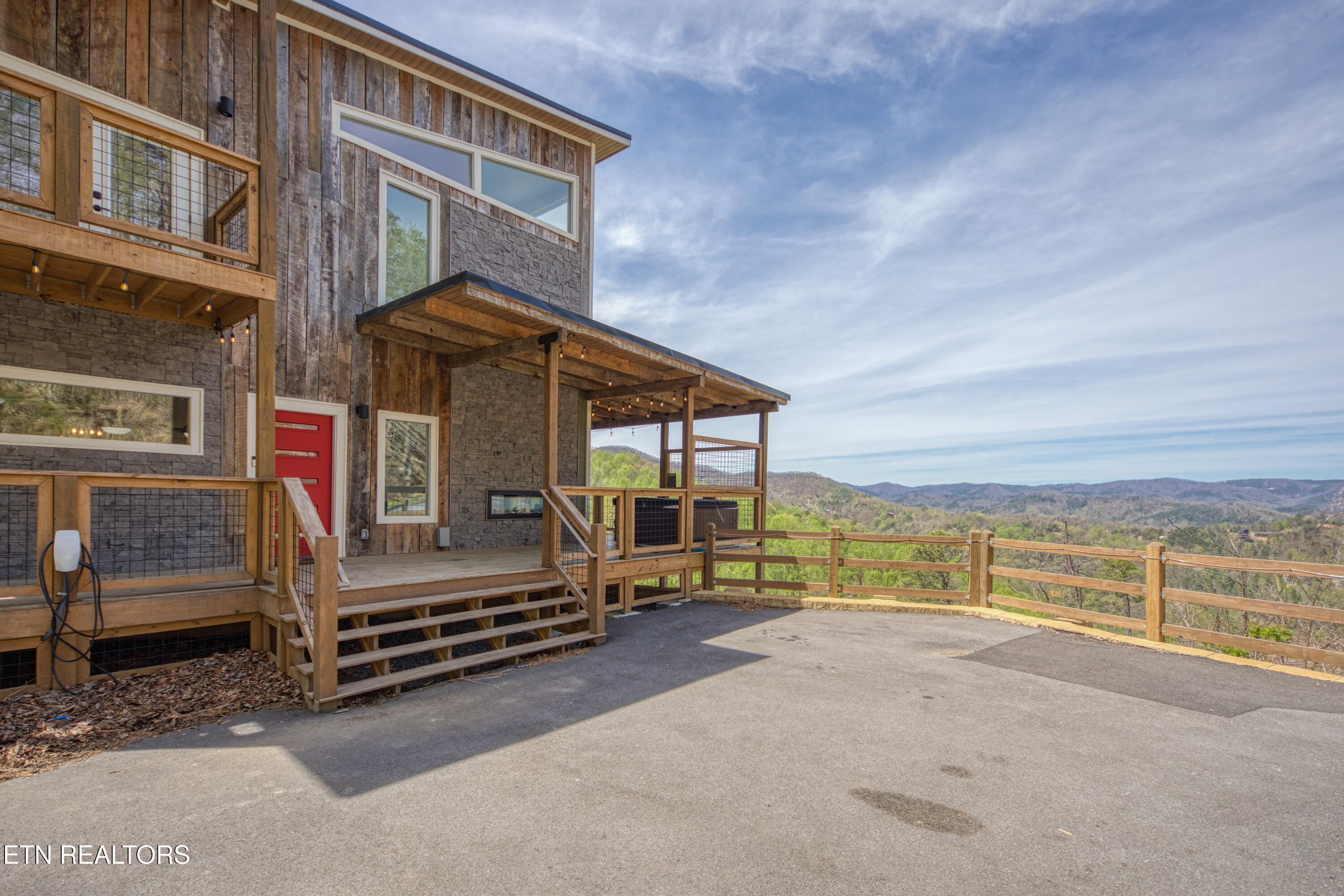 3322 Sugar Maple Loop Road Sevierville TN 37862