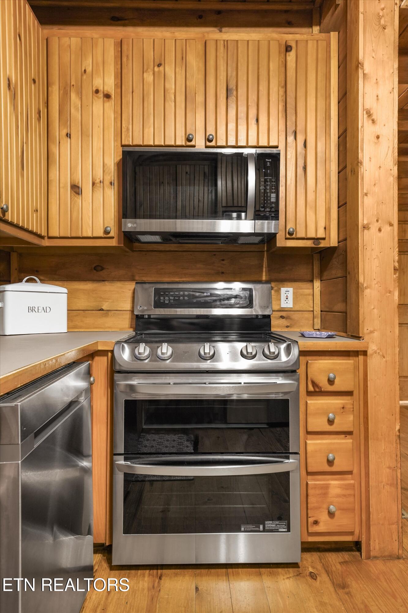 1626 Sequoyah Drive Mooresburg TN 37811