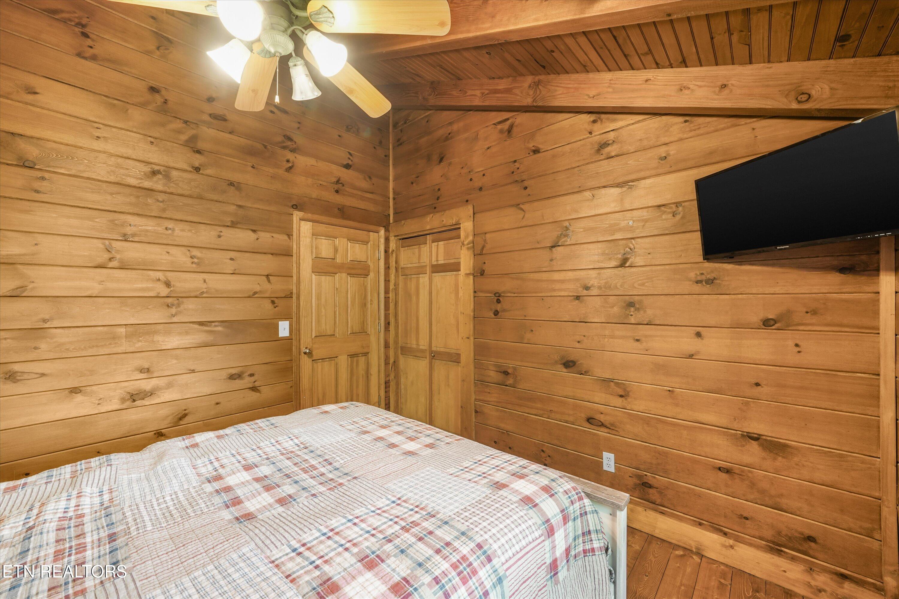 1626 Sequoyah Drive Mooresburg TN 37811