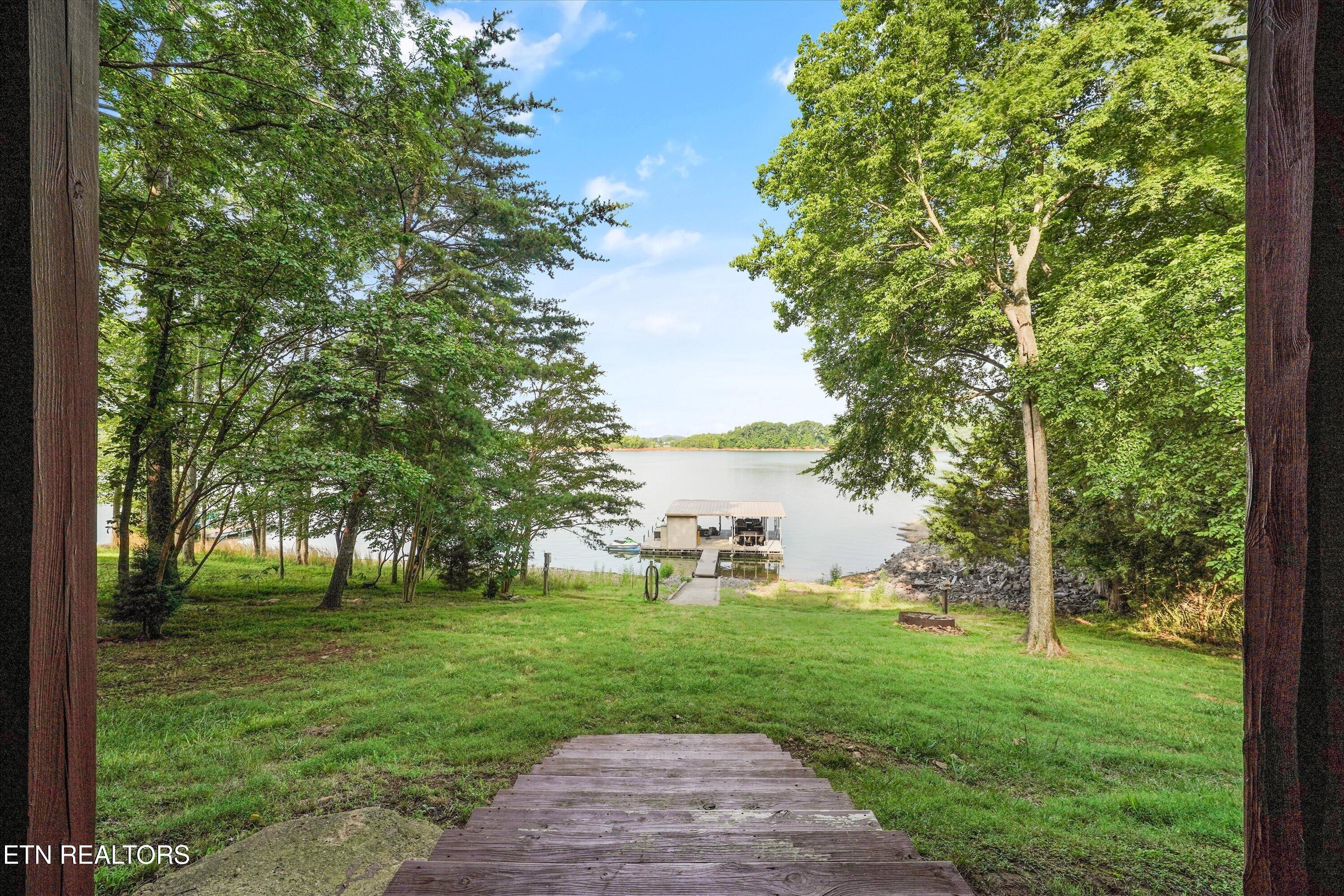 1626 Sequoyah Drive Mooresburg TN 37811