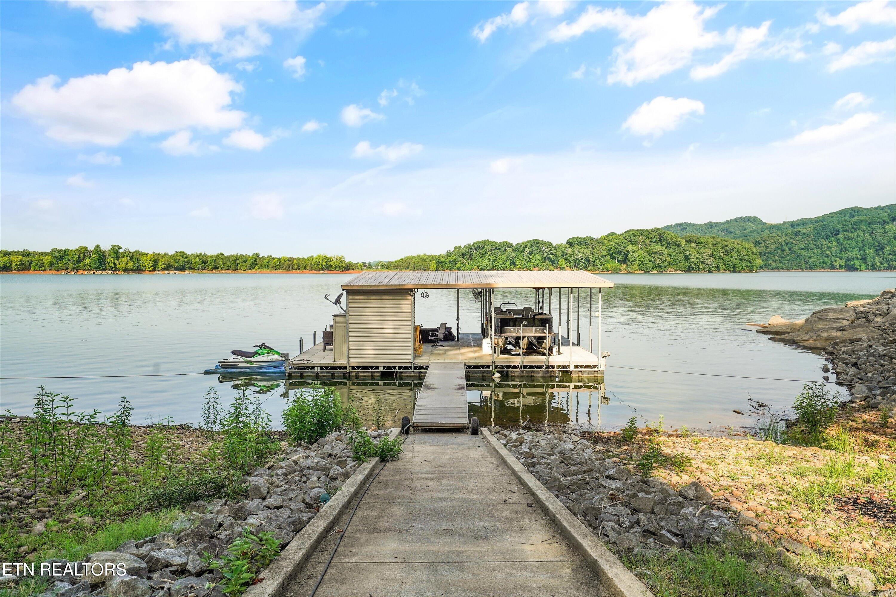 1626 Sequoyah Drive Mooresburg TN 37811
