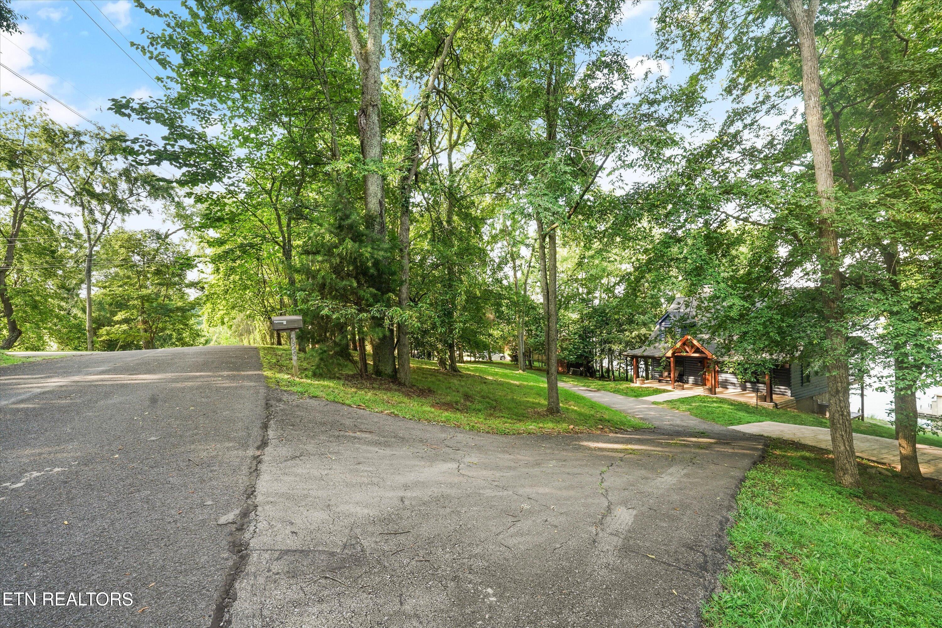 1626 Sequoyah Drive Mooresburg TN 37811