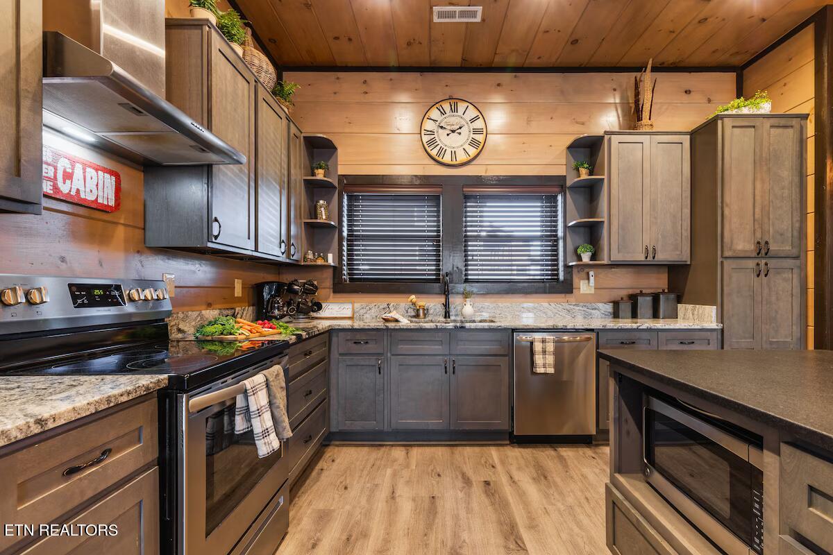 2110 Elk Pass Lane Sevierville TN 37876
