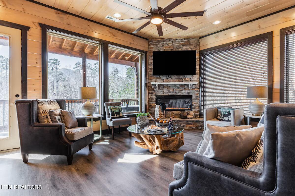 2110 Elk Pass Lane Sevierville TN 37876