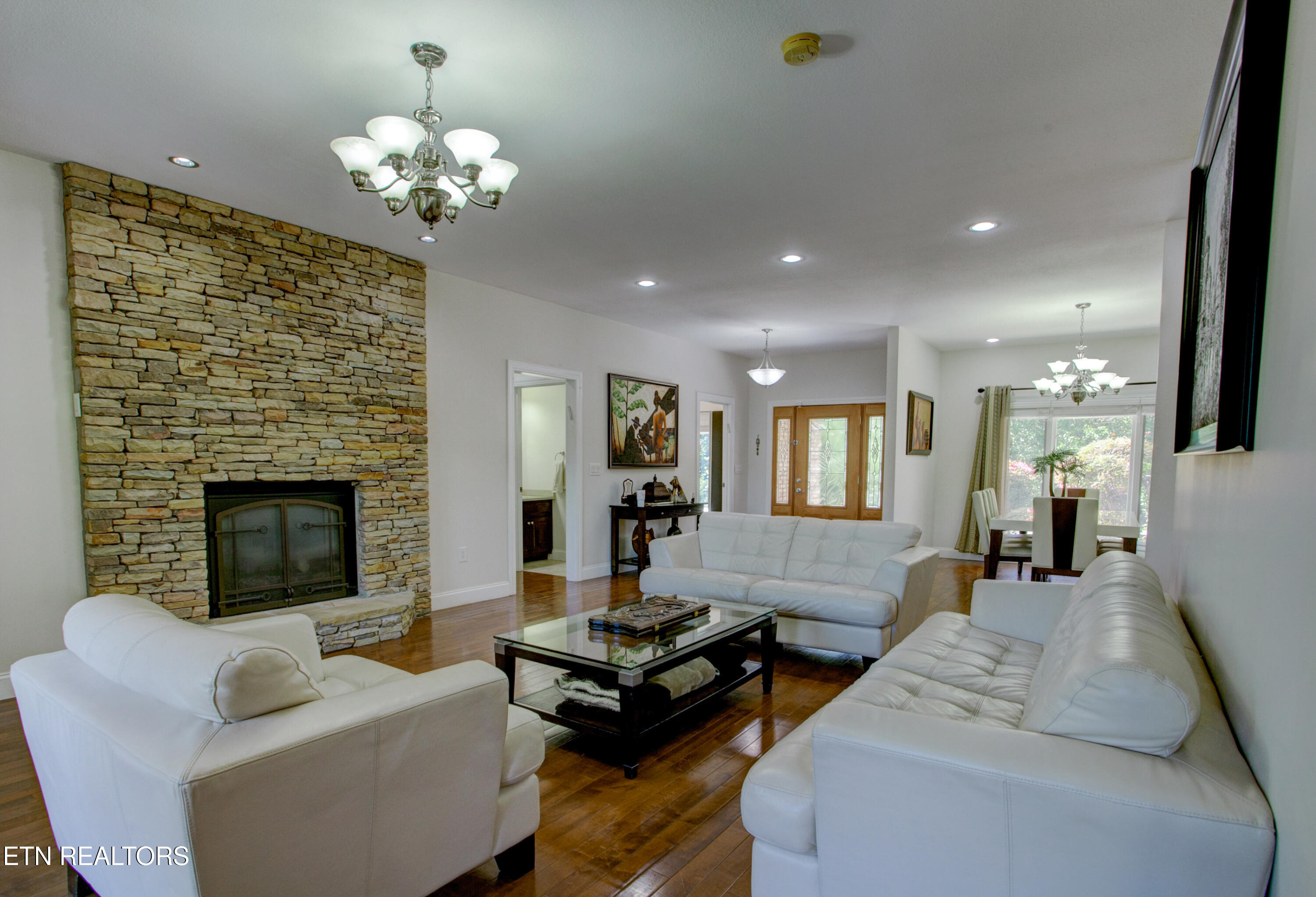 544 Kings Hills Boulevard Pigeon Forge TN 37863