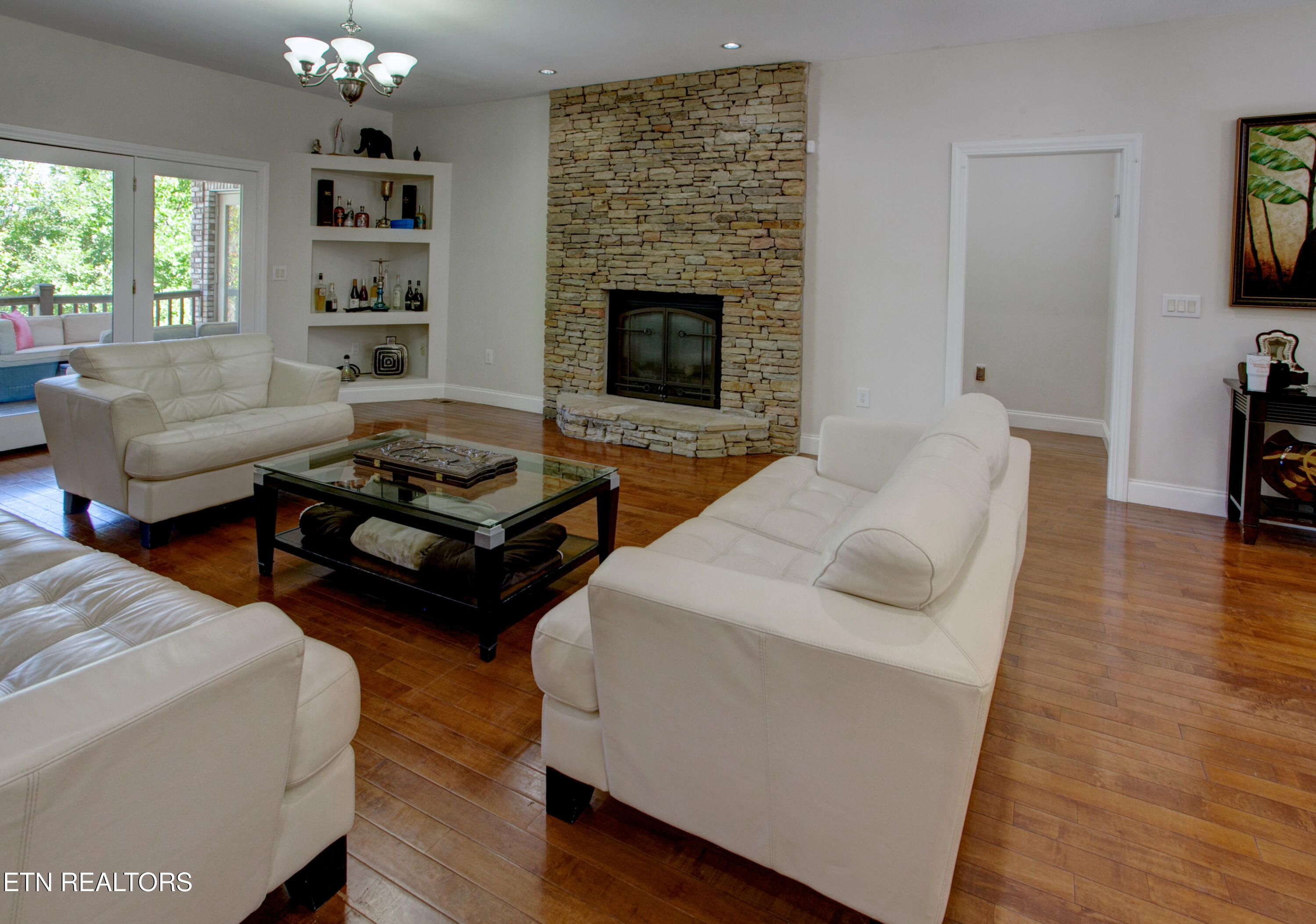 544 Kings Hills Boulevard Pigeon Forge TN 37863