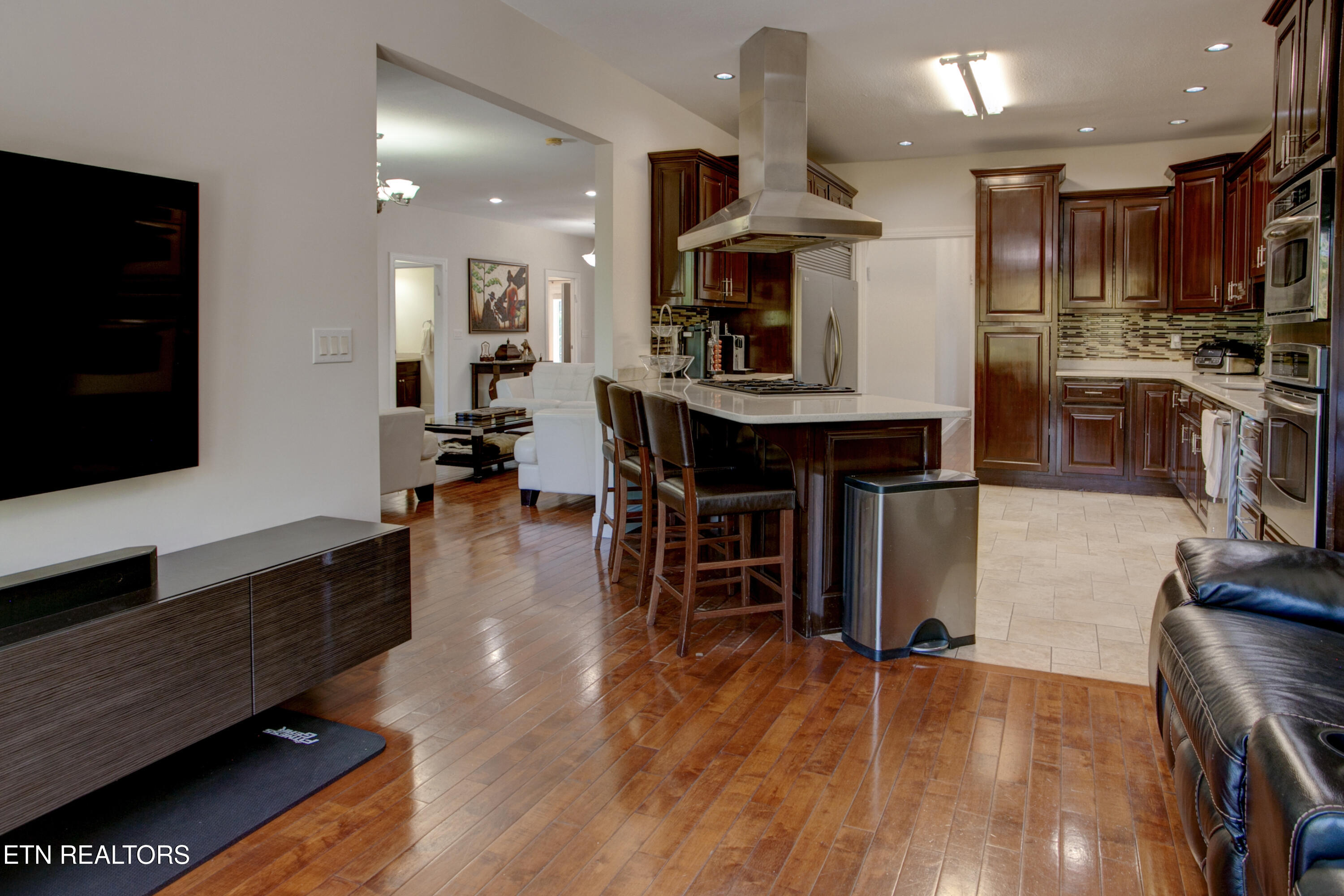 544 Kings Hills Boulevard Pigeon Forge TN 37863