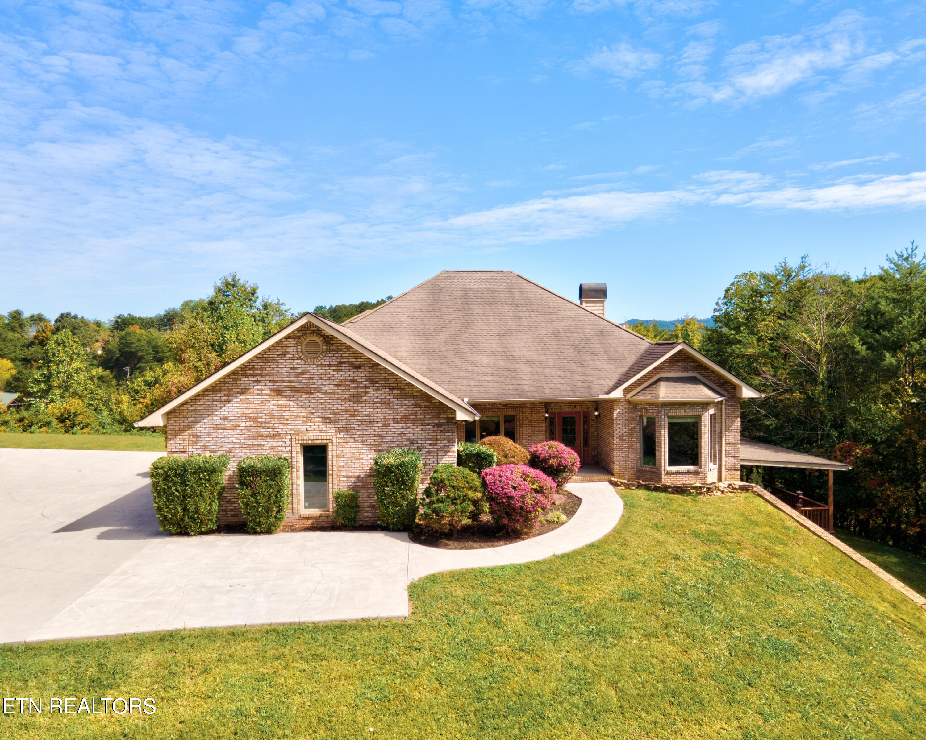 544 Kings Hills Boulevard Pigeon Forge TN 37863
