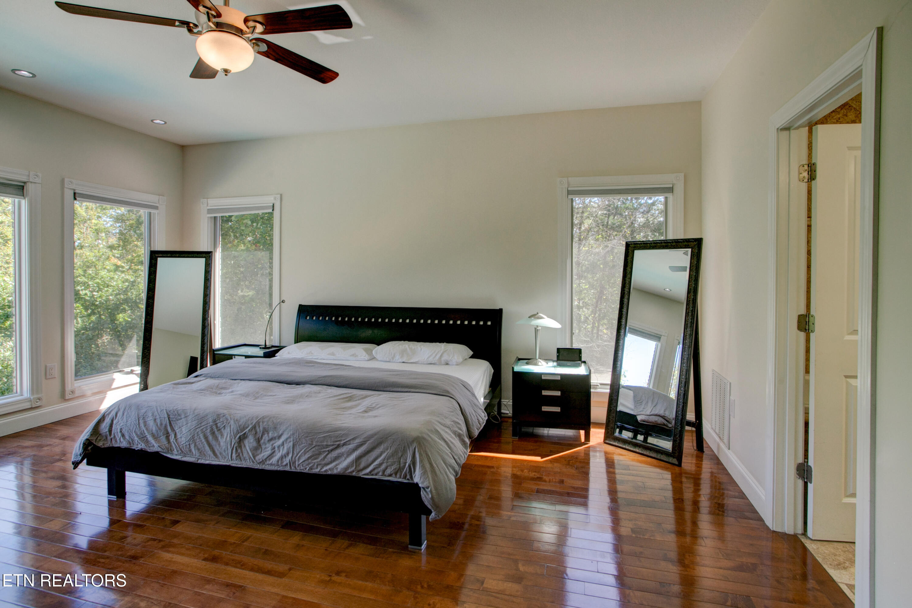 544 Kings Hills Boulevard Pigeon Forge TN 37863