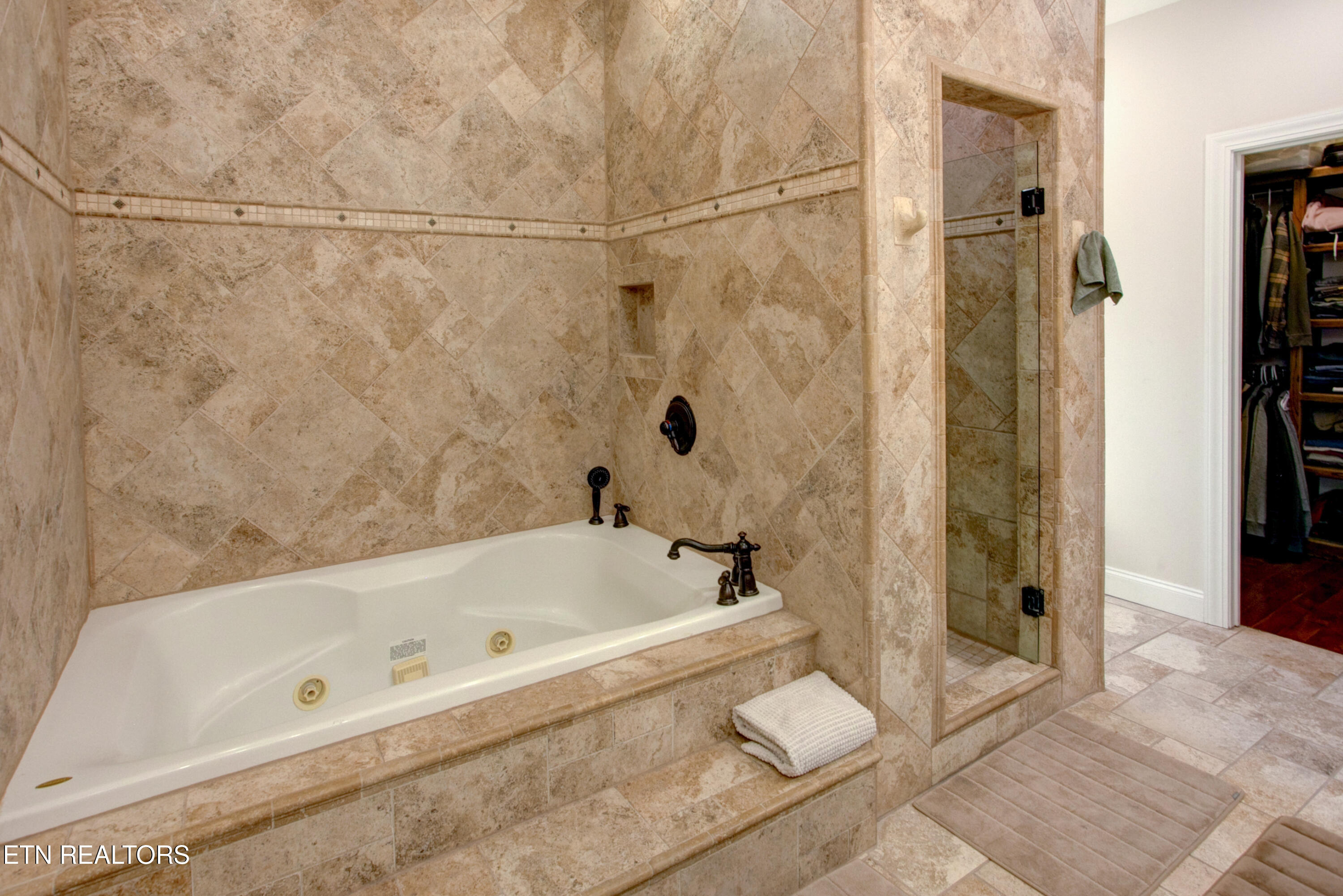 544 Kings Hills Boulevard Pigeon Forge TN 37863