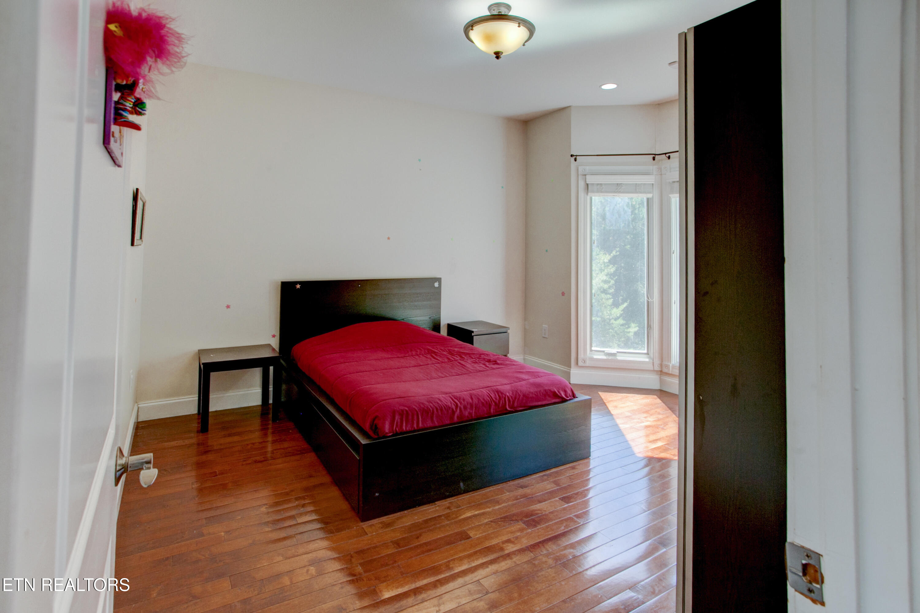 544 Kings Hills Boulevard Pigeon Forge TN 37863
