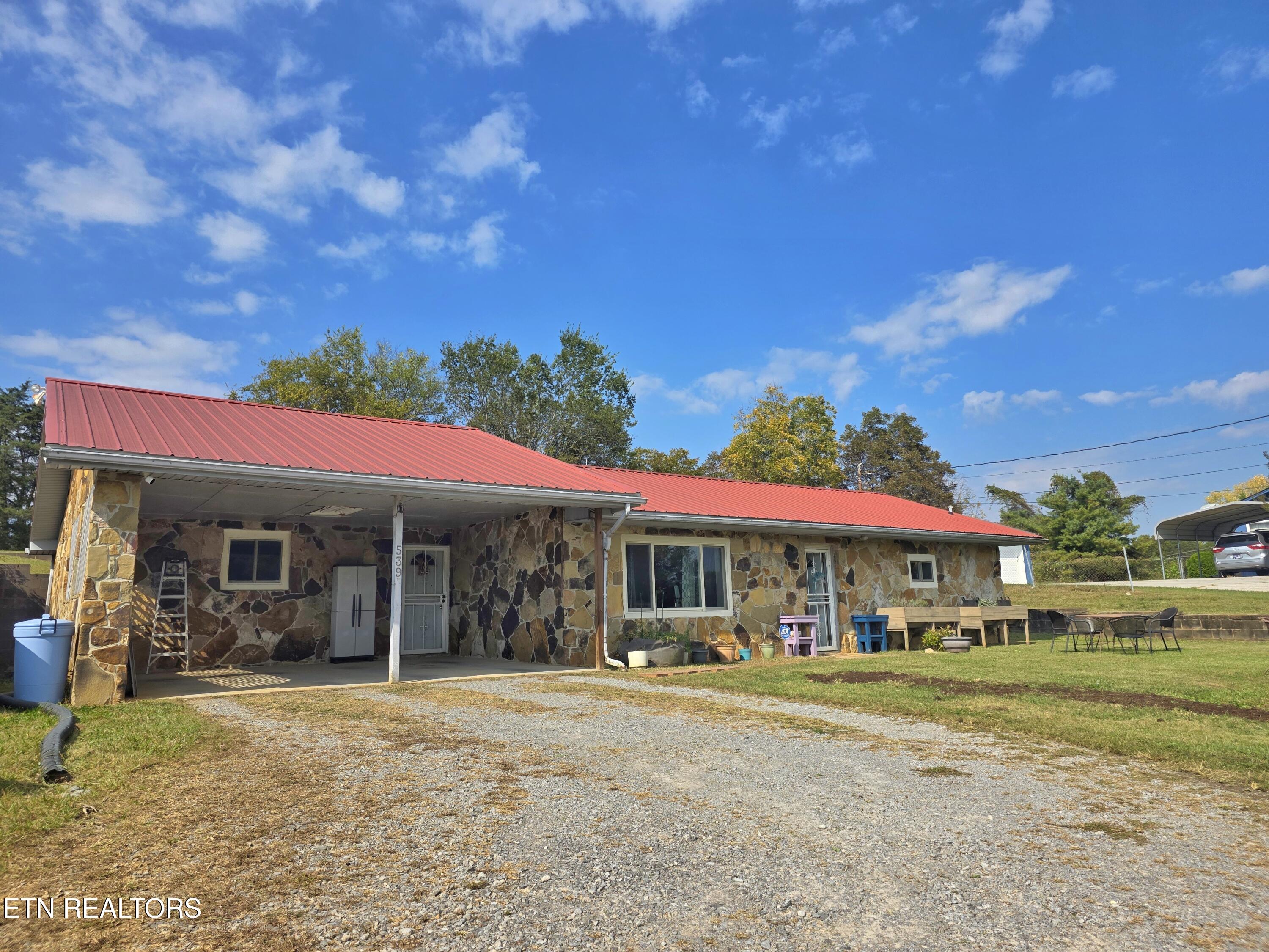 539 Offutt Road Clinton TN 37716