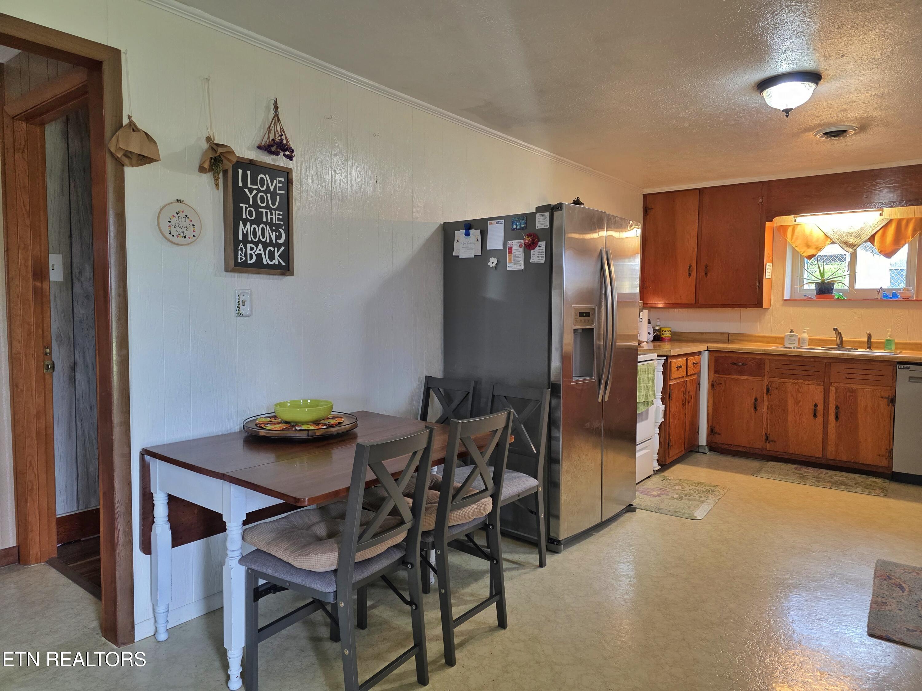 539 Offutt Road Clinton TN 37716