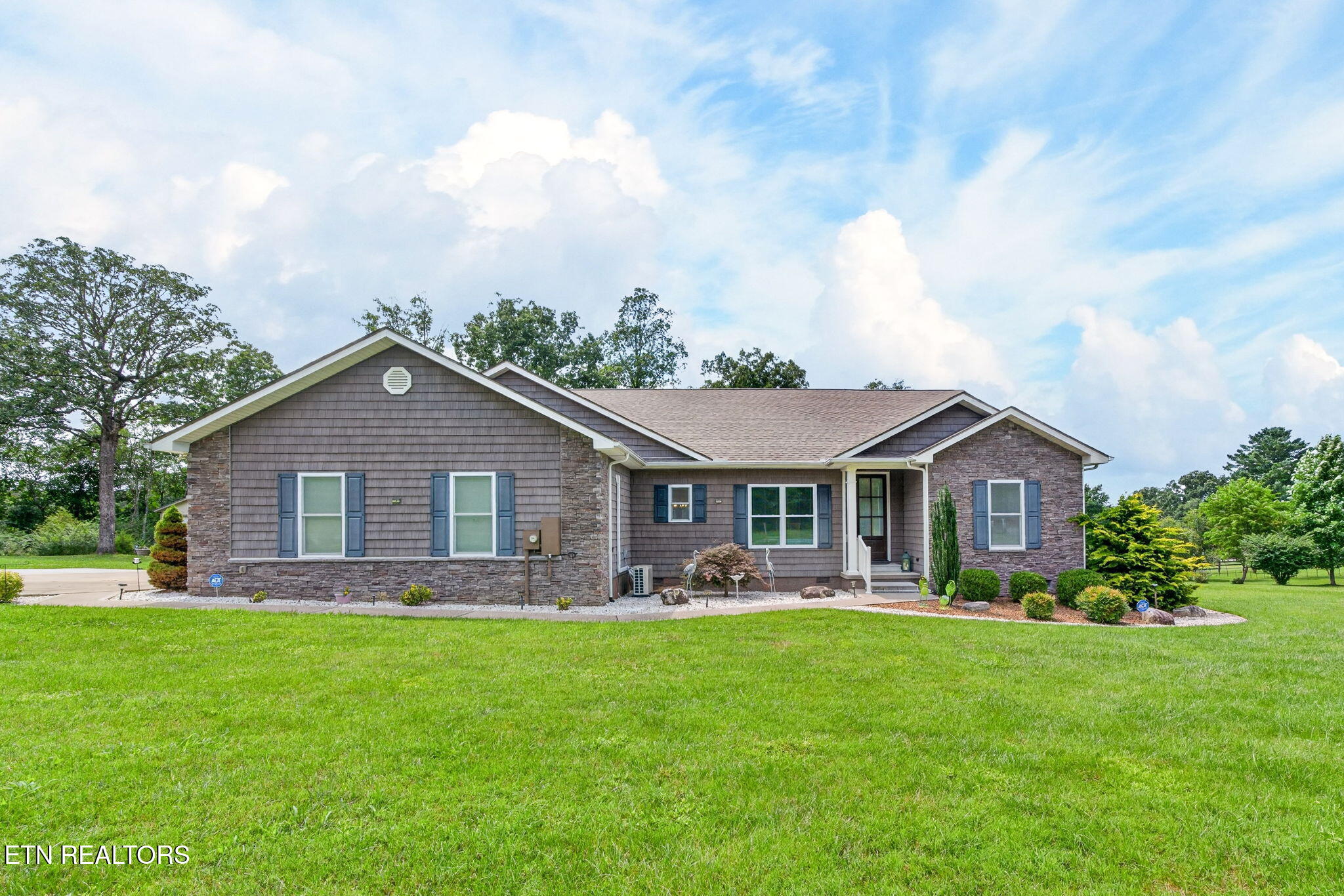 359 Hillendale Acres Lane Crossville TN 38572