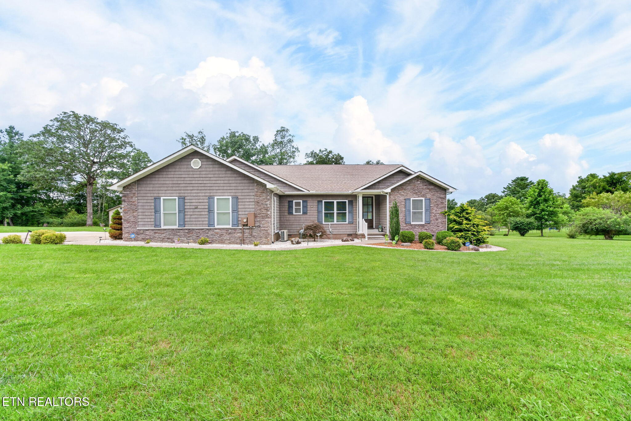 359 Hillendale Acres Lane Crossville TN 38572