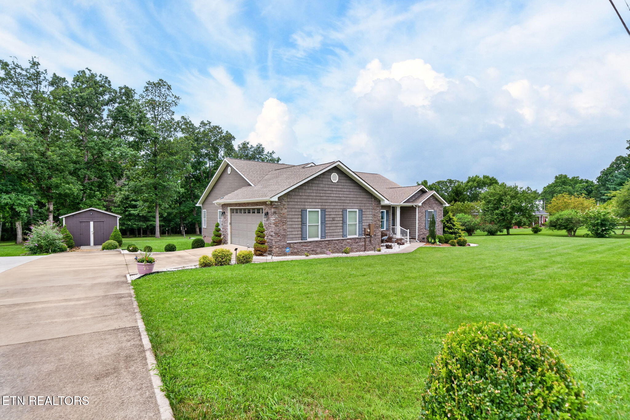 359 Hillendale Acres Lane Crossville TN 38572