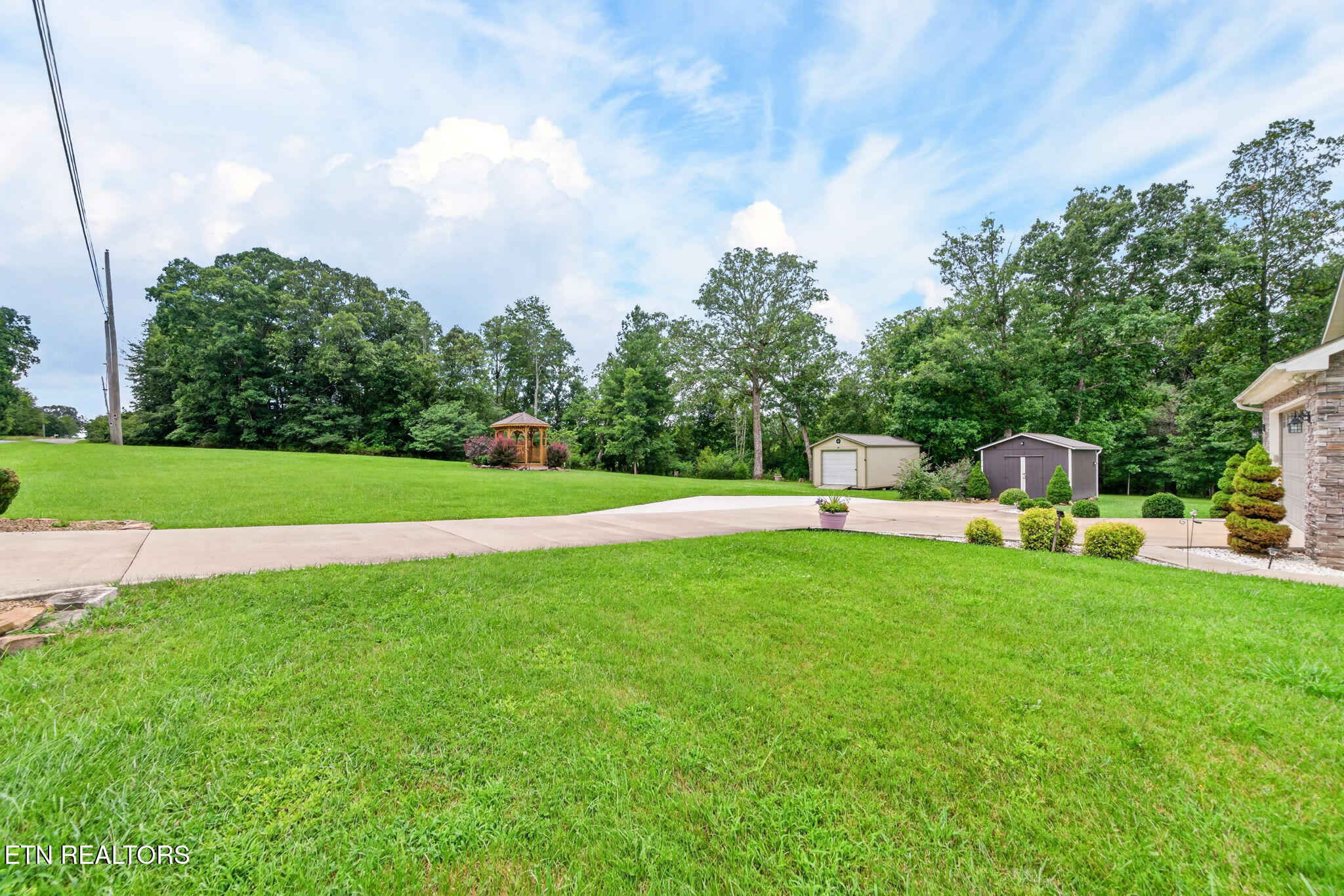 359 Hillendale Acres Lane Crossville TN 38572