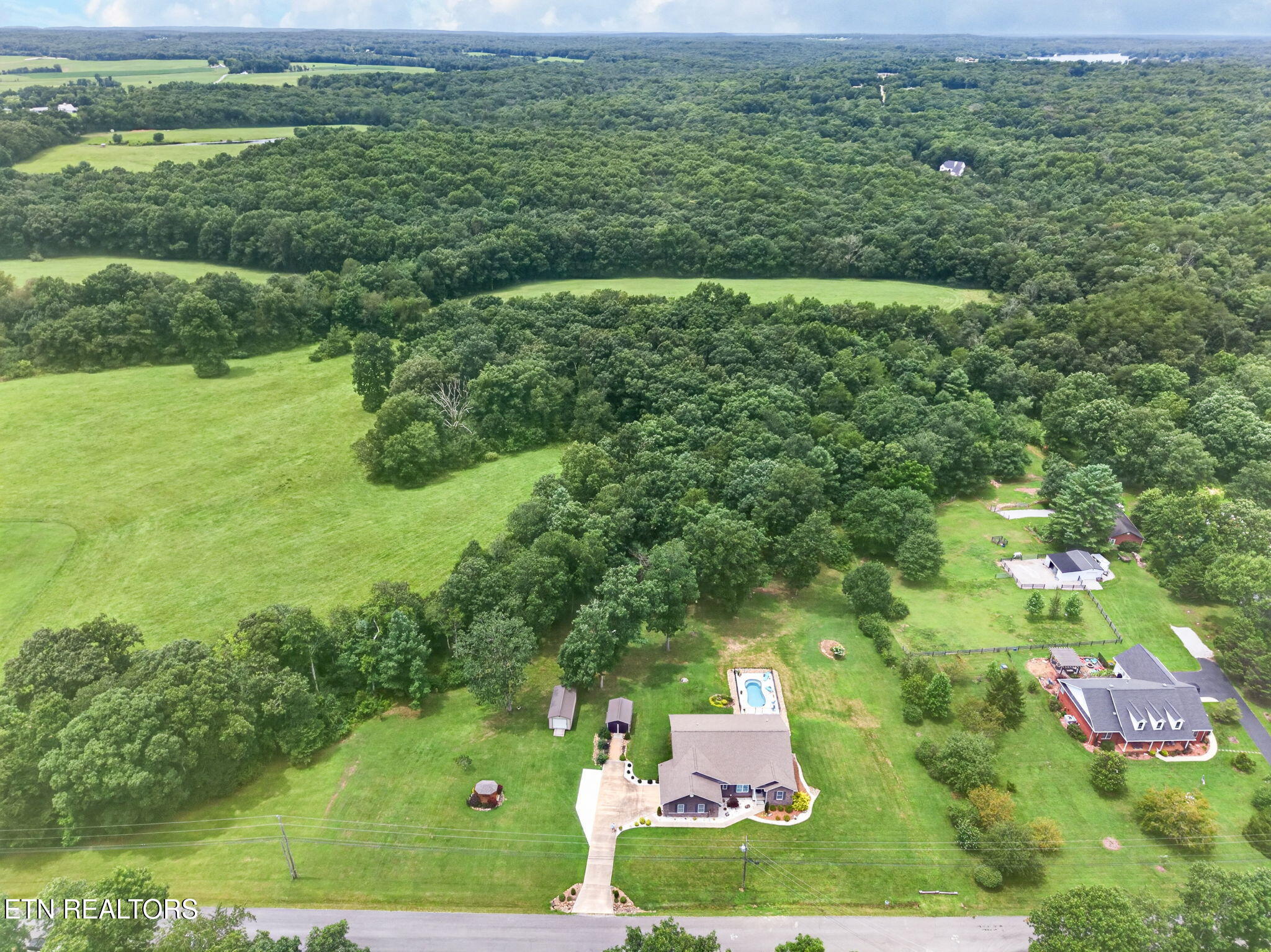 359 Hillendale Acres Lane Crossville TN 38572
