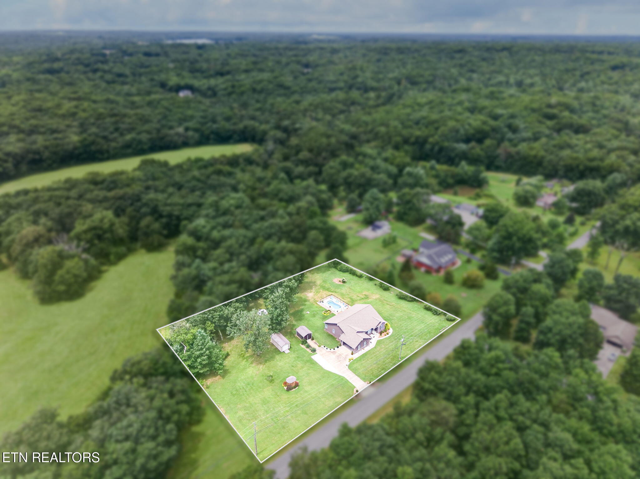359 Hillendale Acres Lane Crossville TN 38572