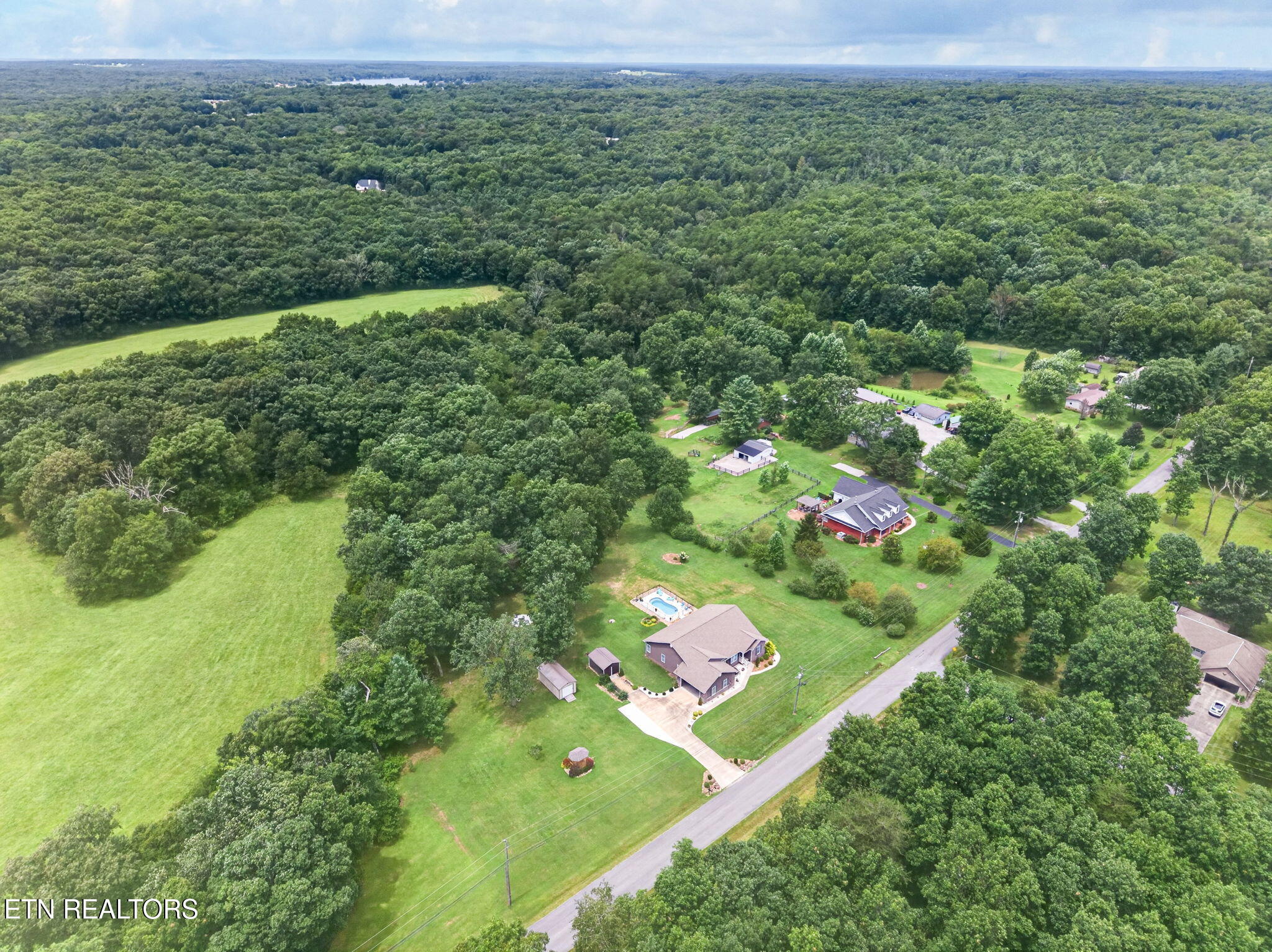 359 Hillendale Acres Lane Crossville TN 38572