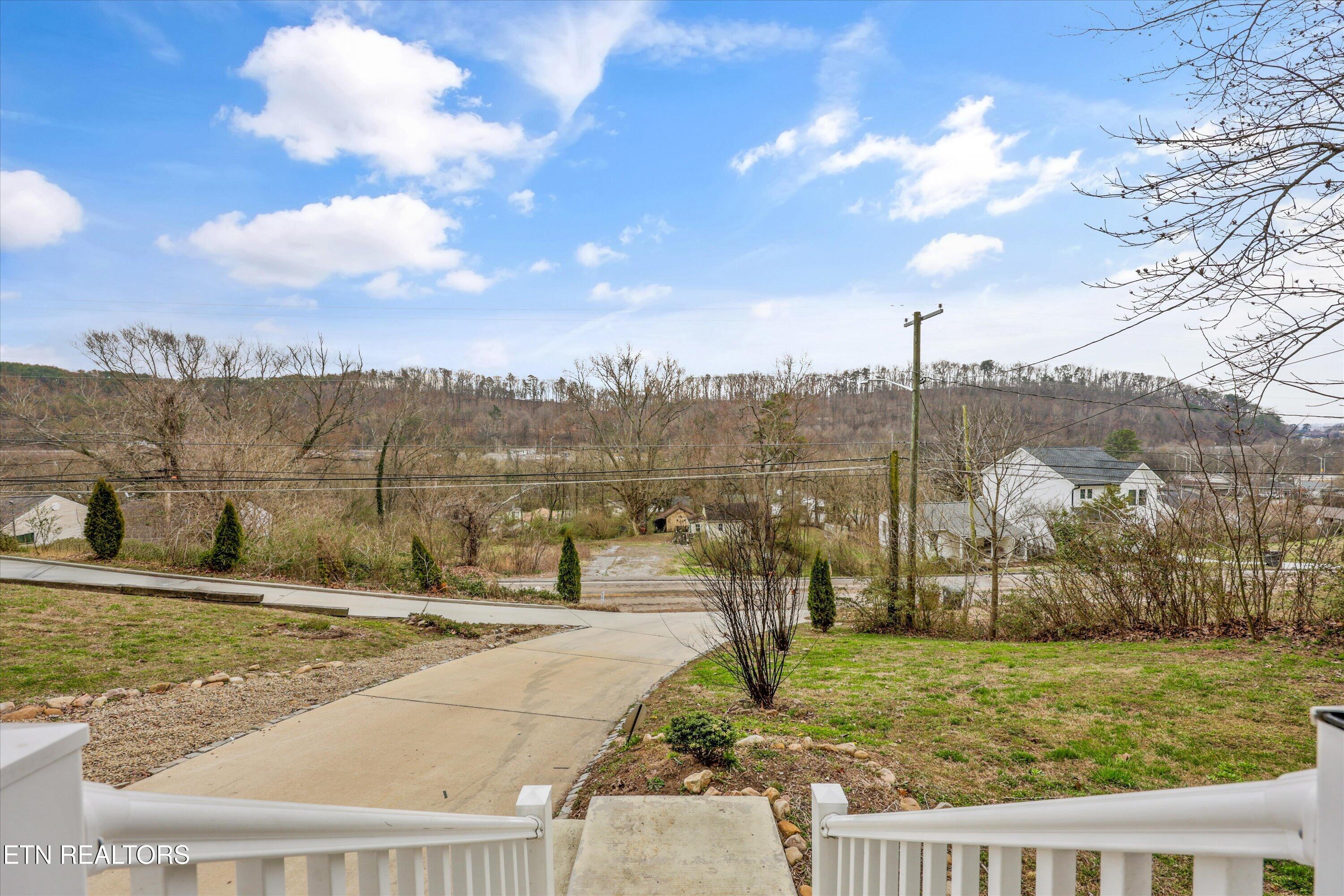 2813 Greenway Drive Knoxville TN 37918