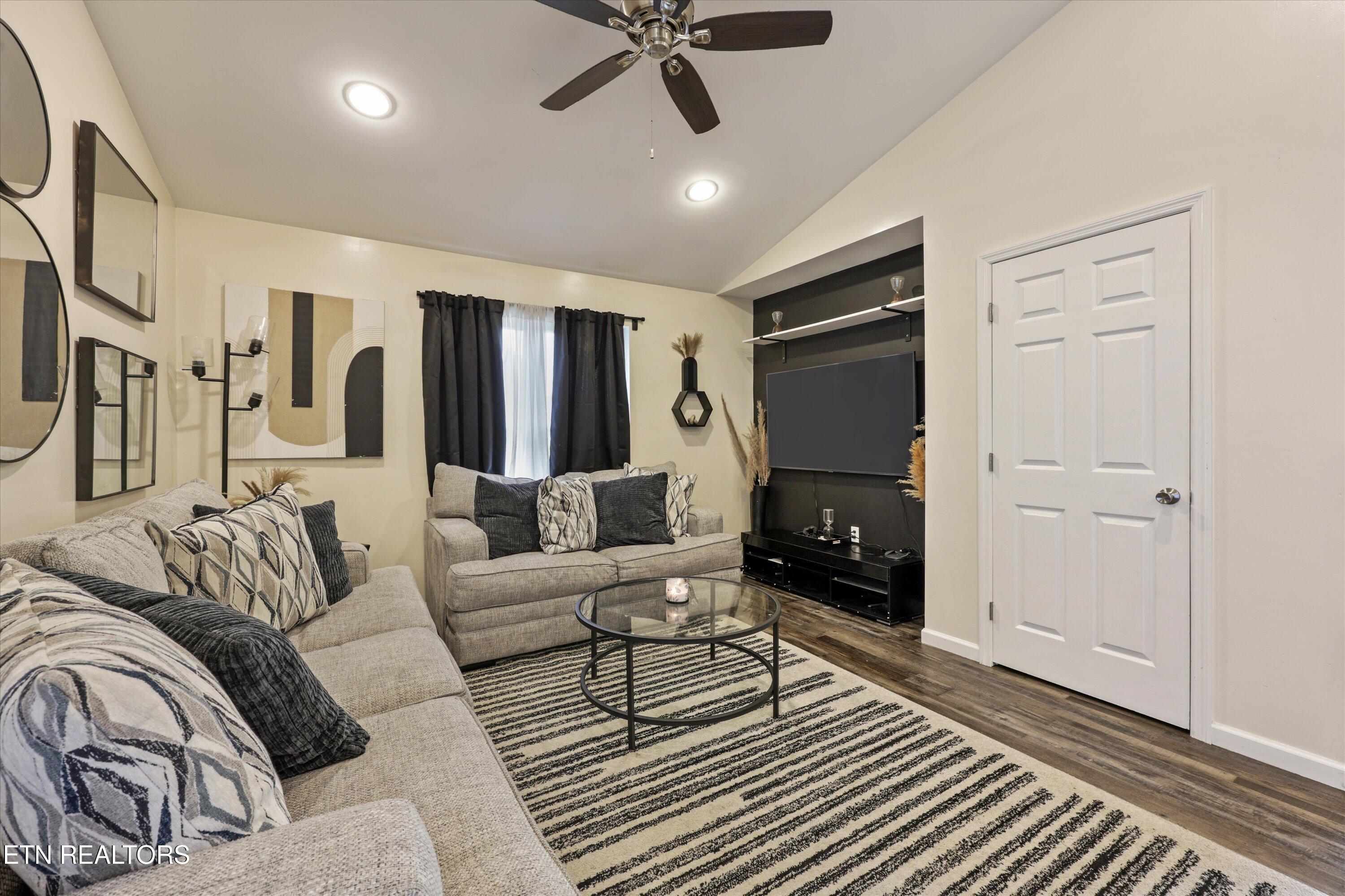 2813 Greenway Drive Knoxville TN 37918