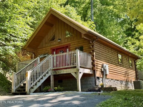 411 Abrams Falls Way Gatlinburg TN 37738