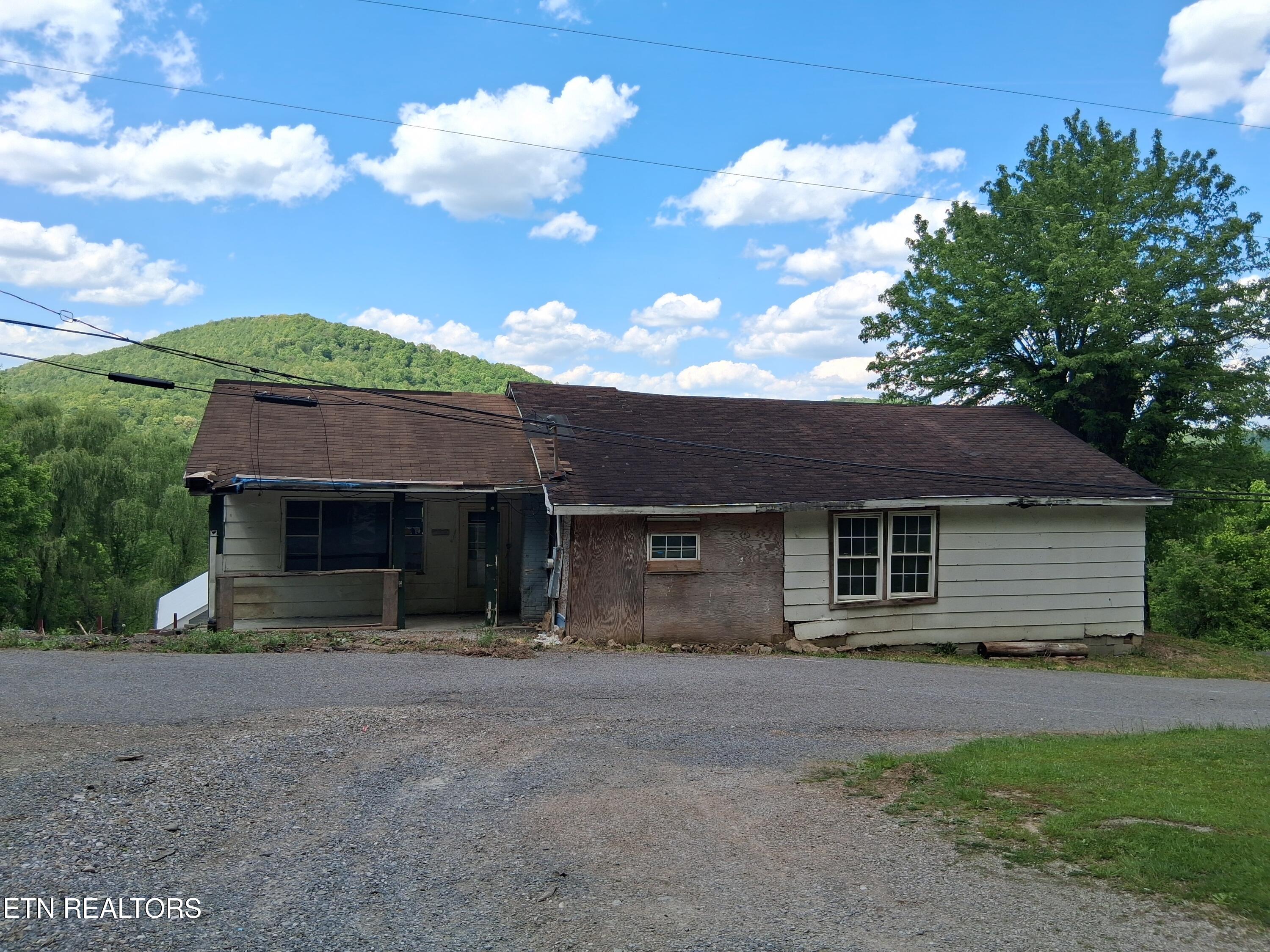 1732 Branam Hill Road Jellico TN 37762