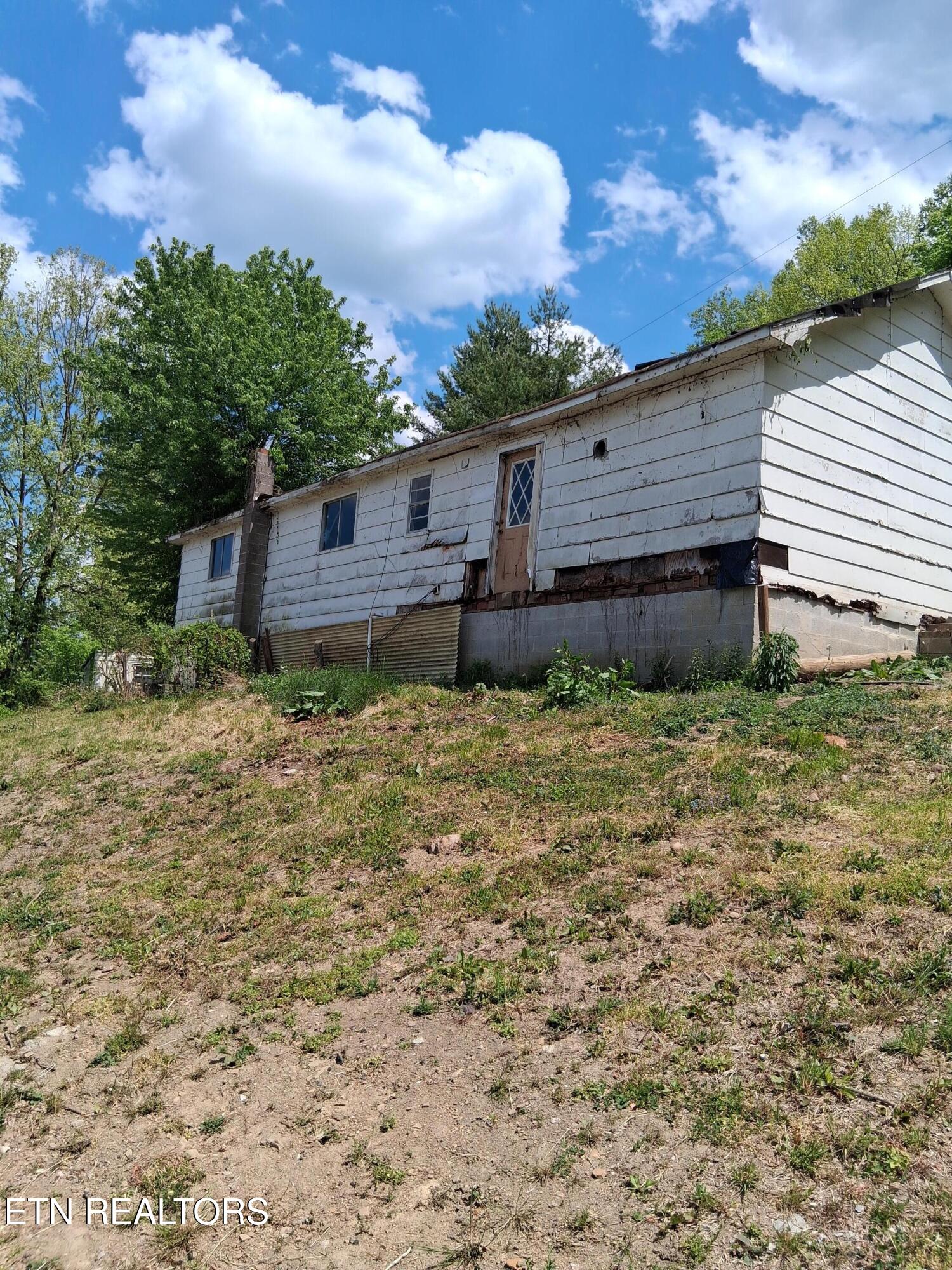 1732 Branam Hill Road Jellico TN 37762