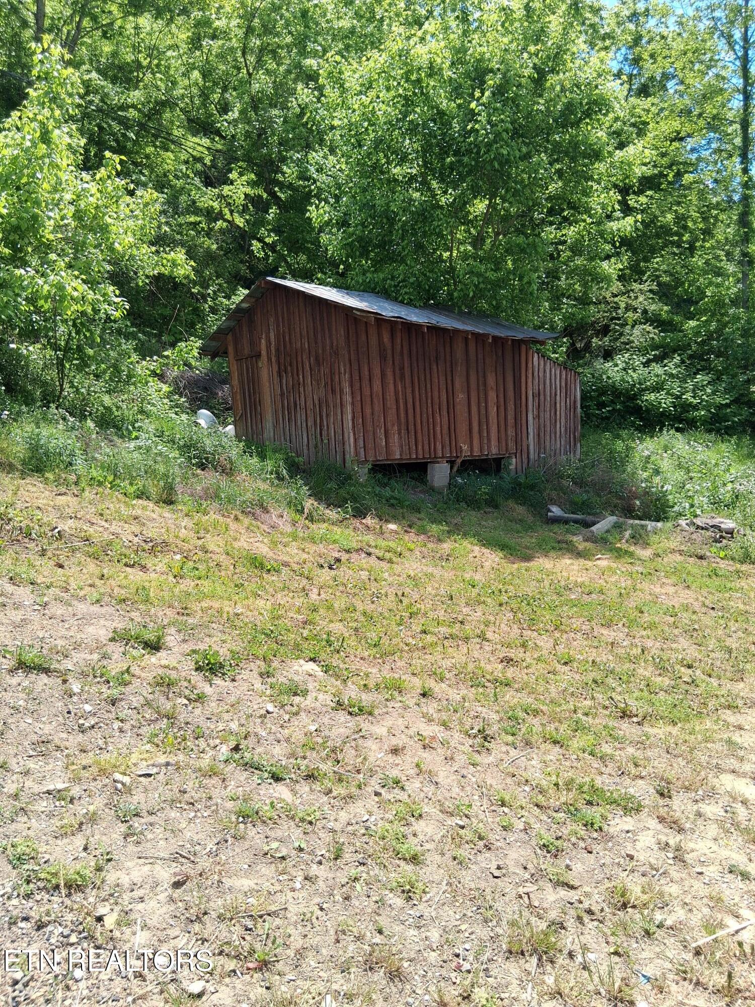 1732 Branam Hill Road Jellico TN 37762