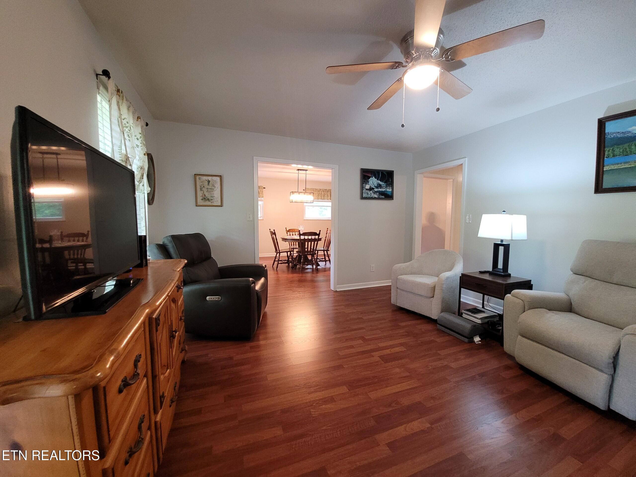 1466 Hillvale Road Louisville TN 37777
