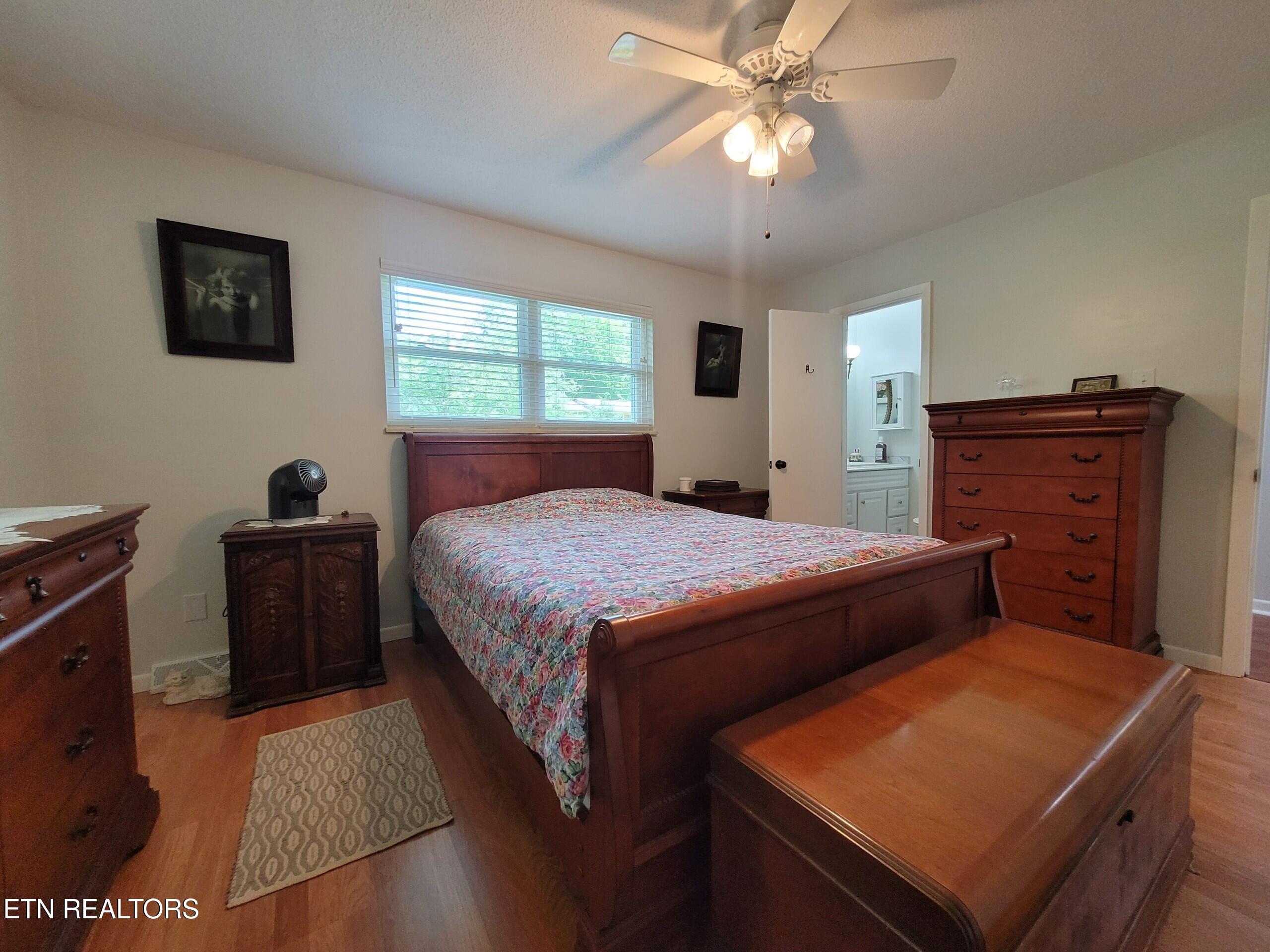 1466 Hillvale Road Louisville TN 37777