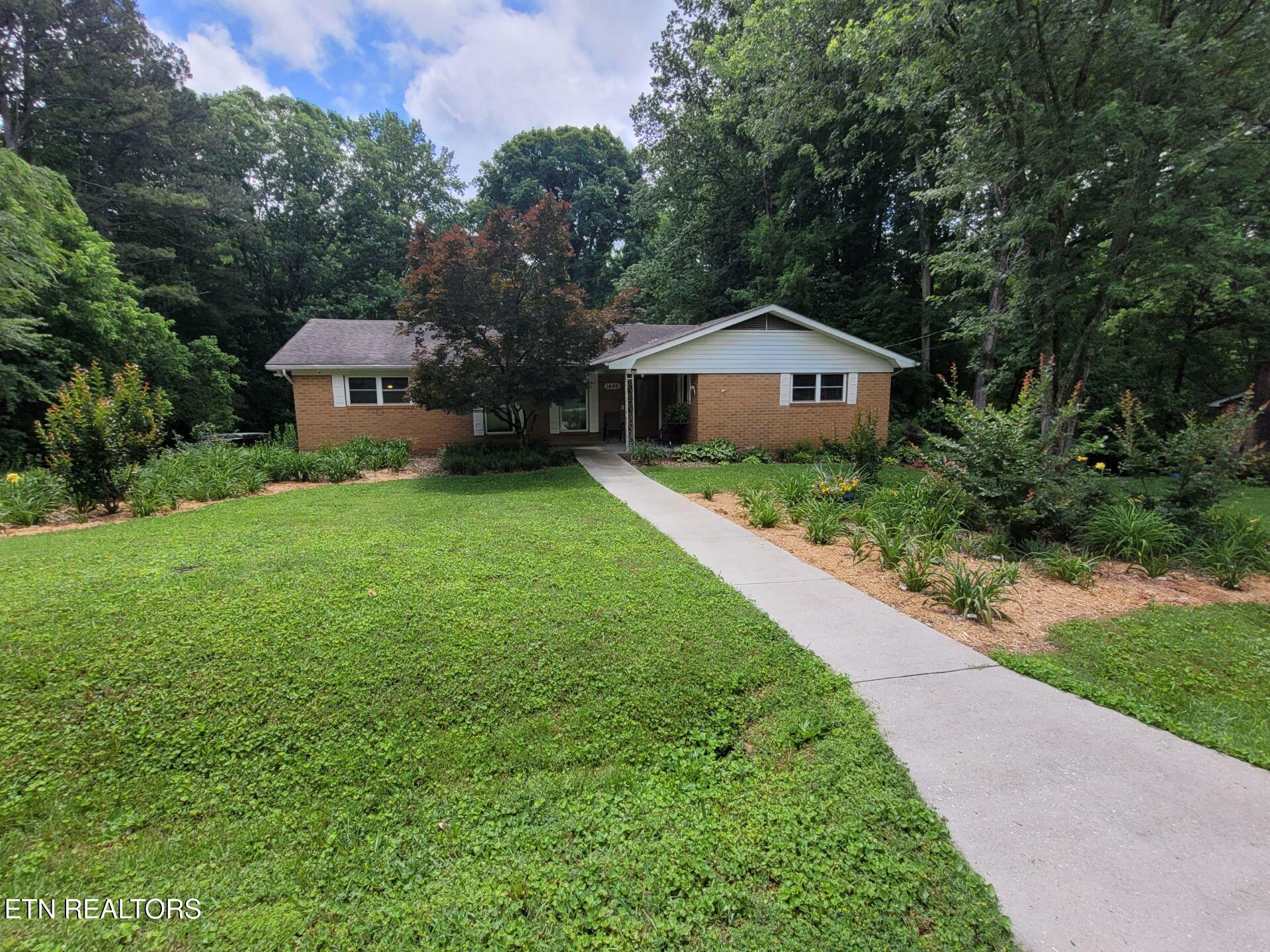 1466 Hillvale Road Louisville TN 37777